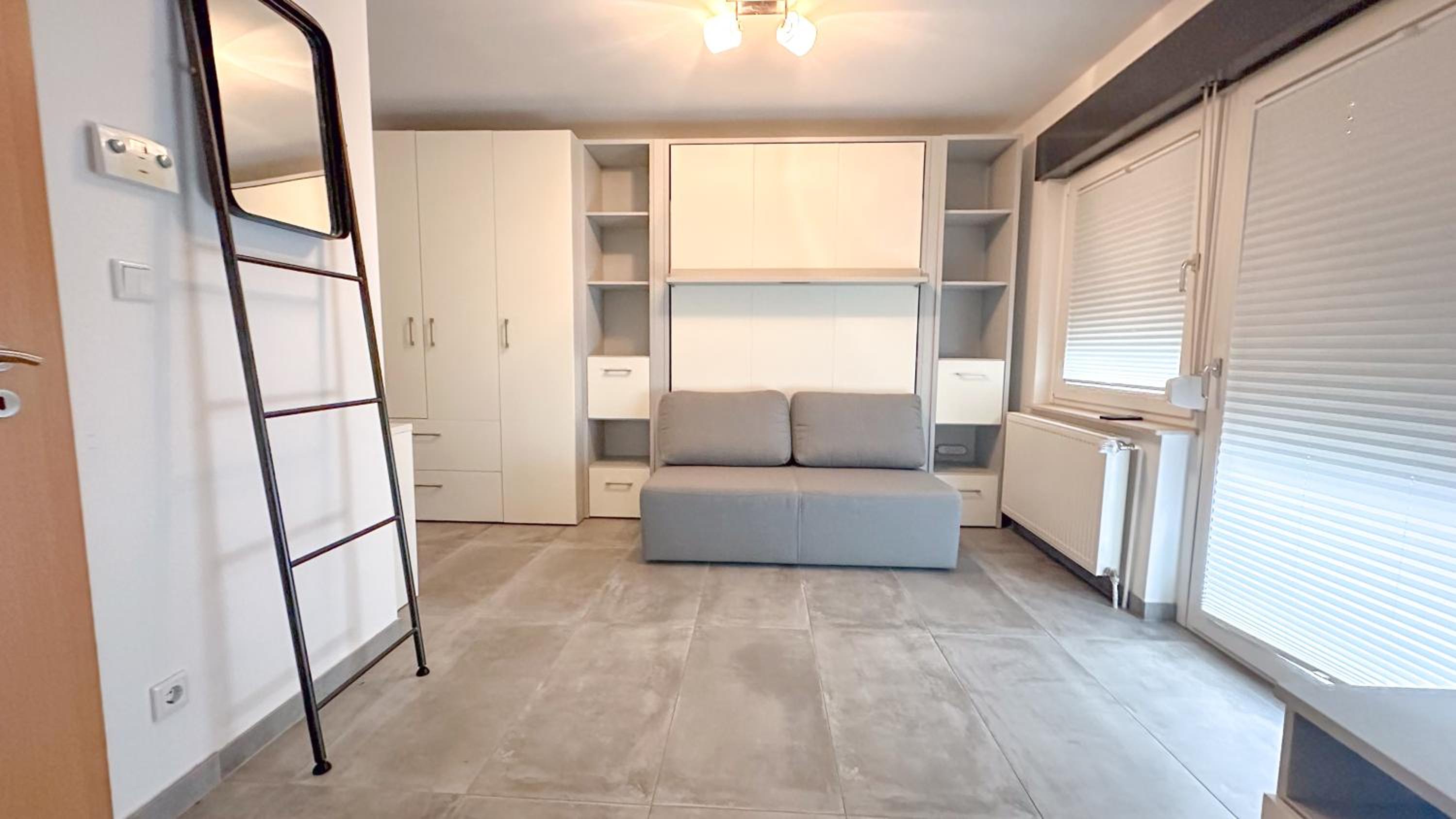 One-Bedroom Apartment with Balcony photo 1