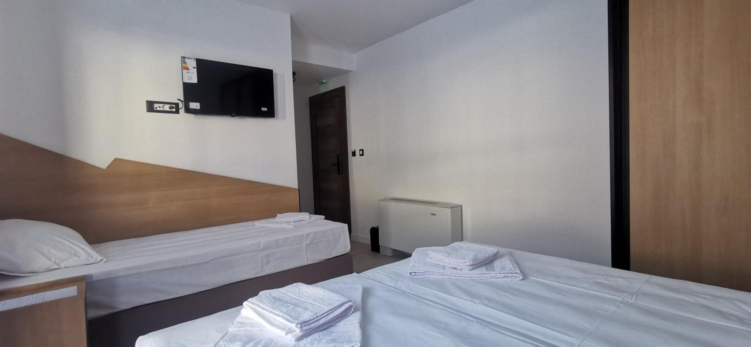 Standard Triple Room photo 2