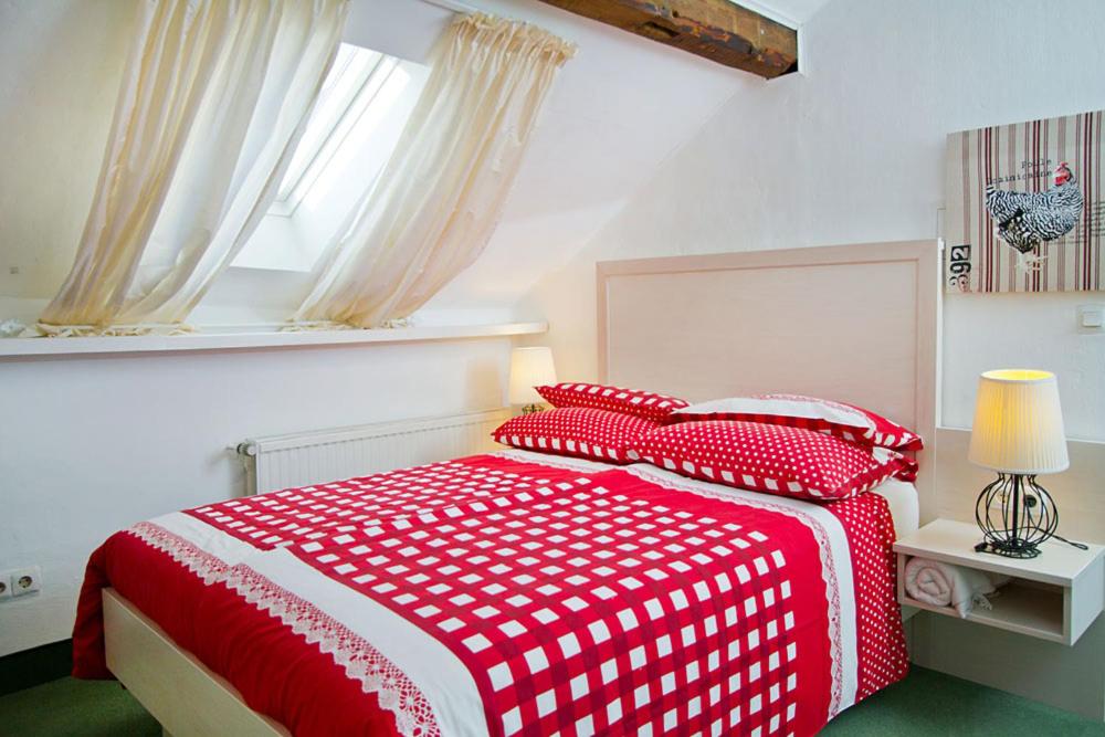 Two-Bedroom Apartment (2-4 Adults)