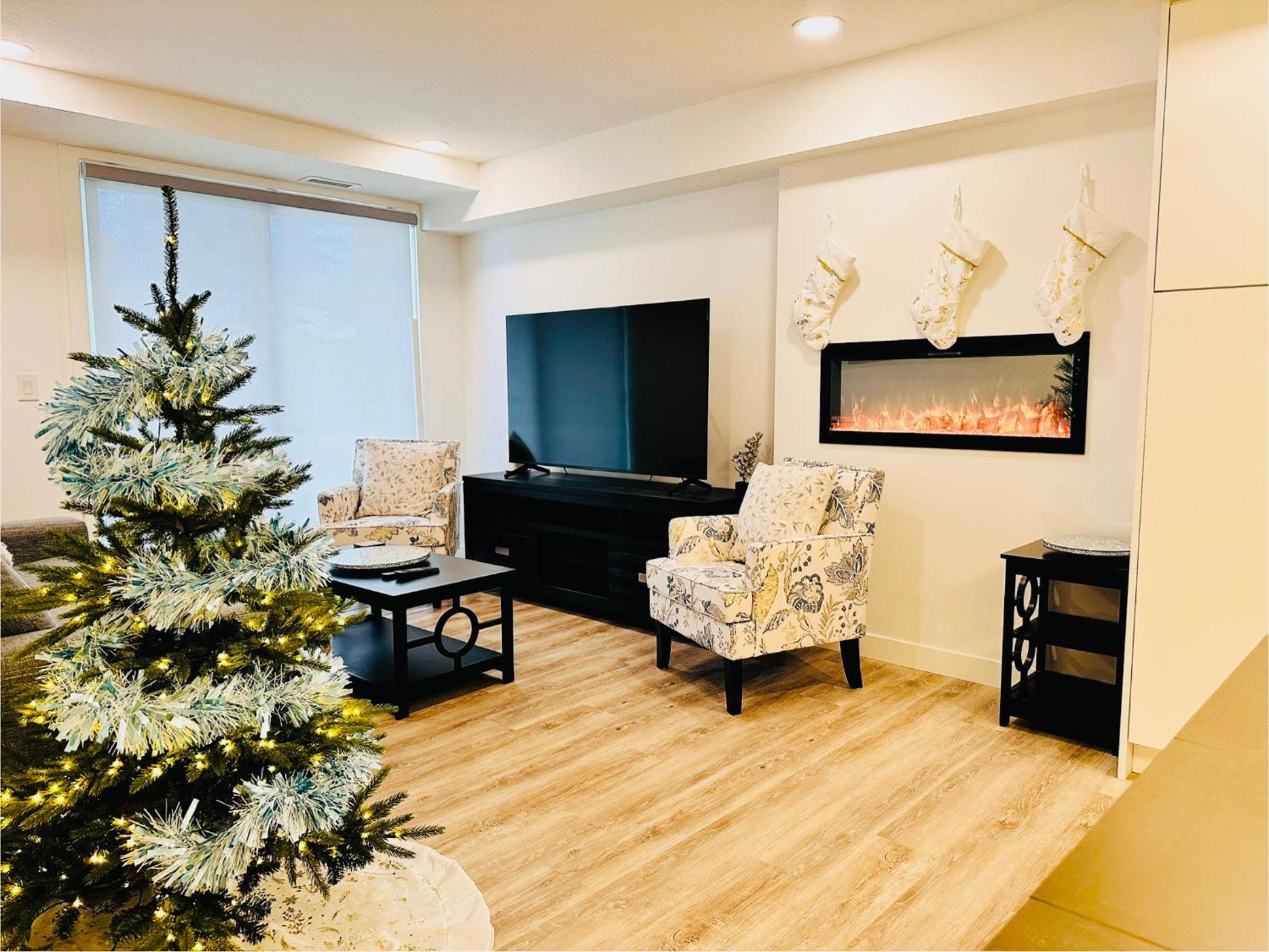 Two-Bedroom Apartment with Mountain View photo 1