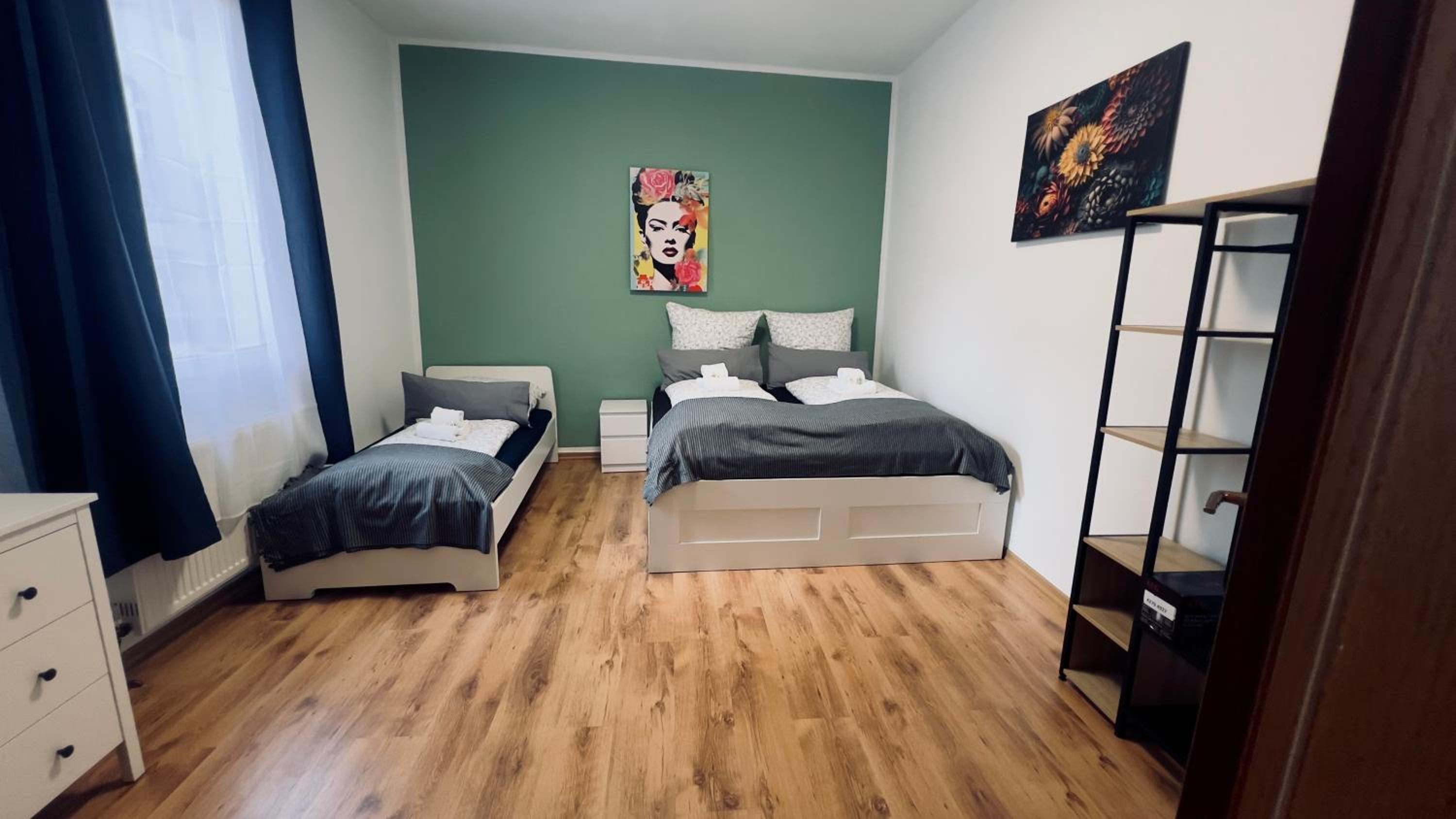 One-Bedroom Apartment photo 1