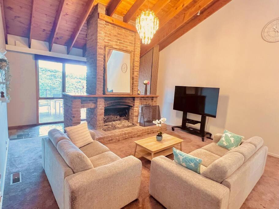 Three-Bedroom House photo 1
