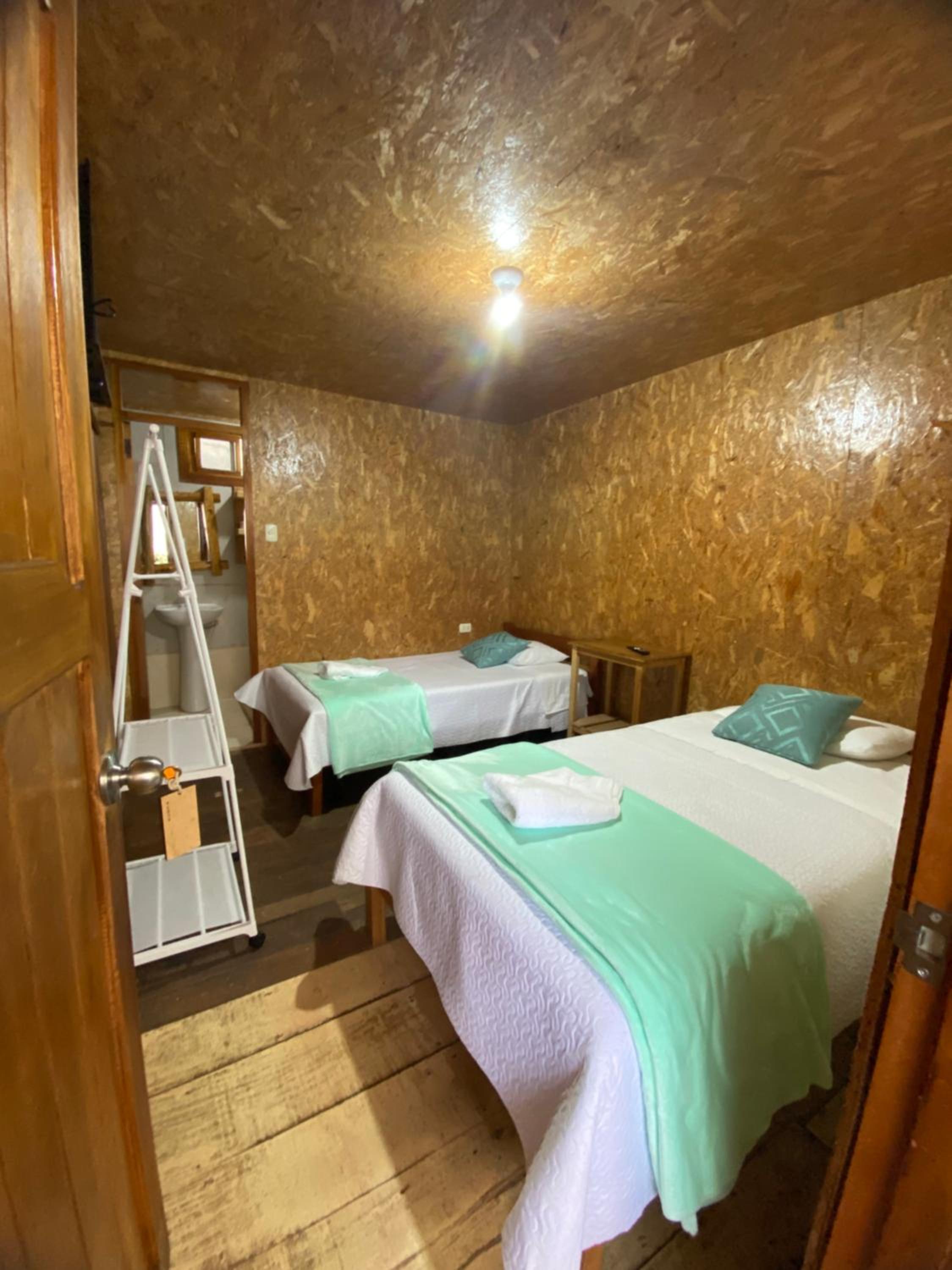 Twin Room With Private Bathroom photo 3