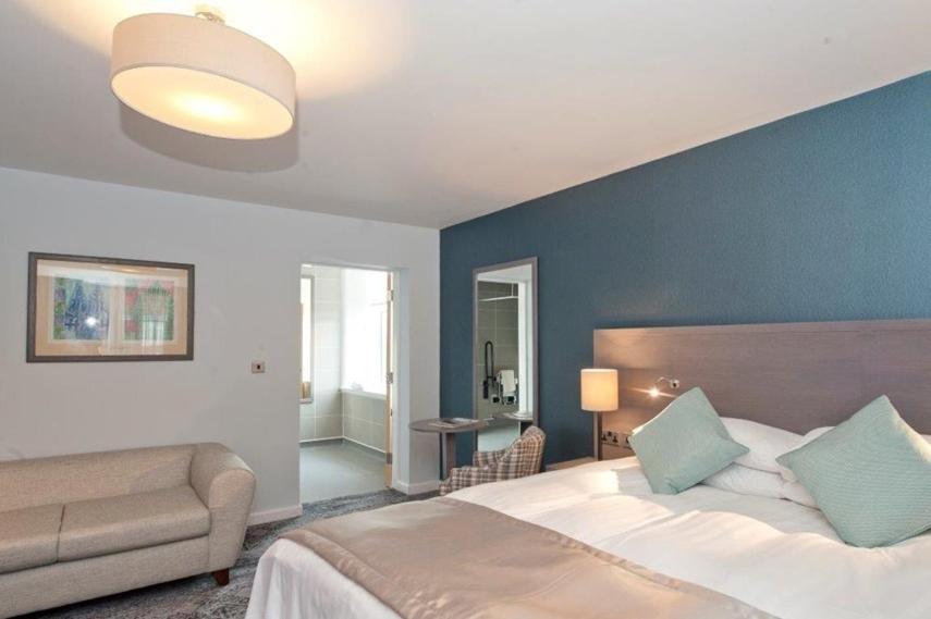 Double Room - Disability Access photo 3