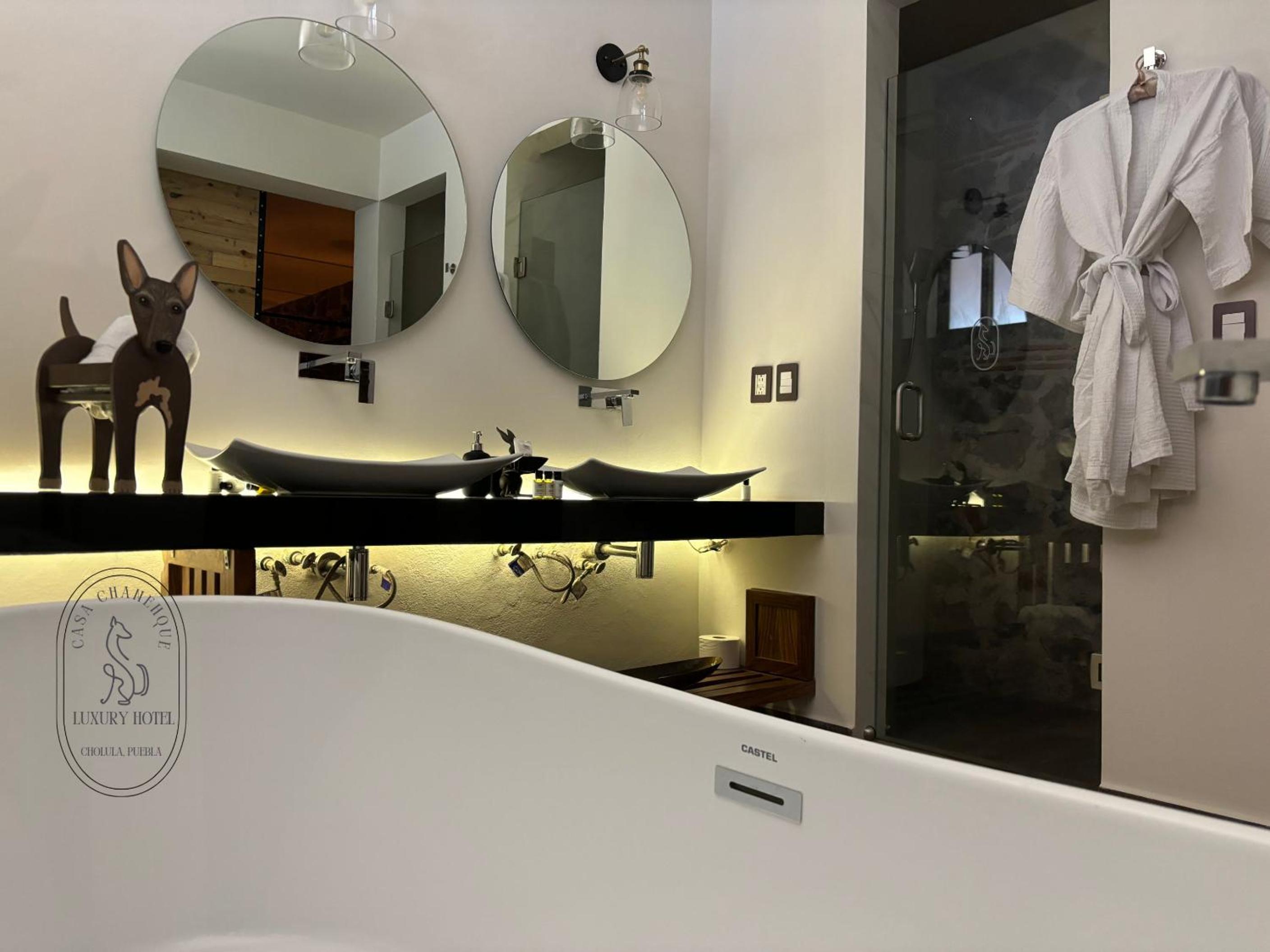 Deluxe Suite photo 2