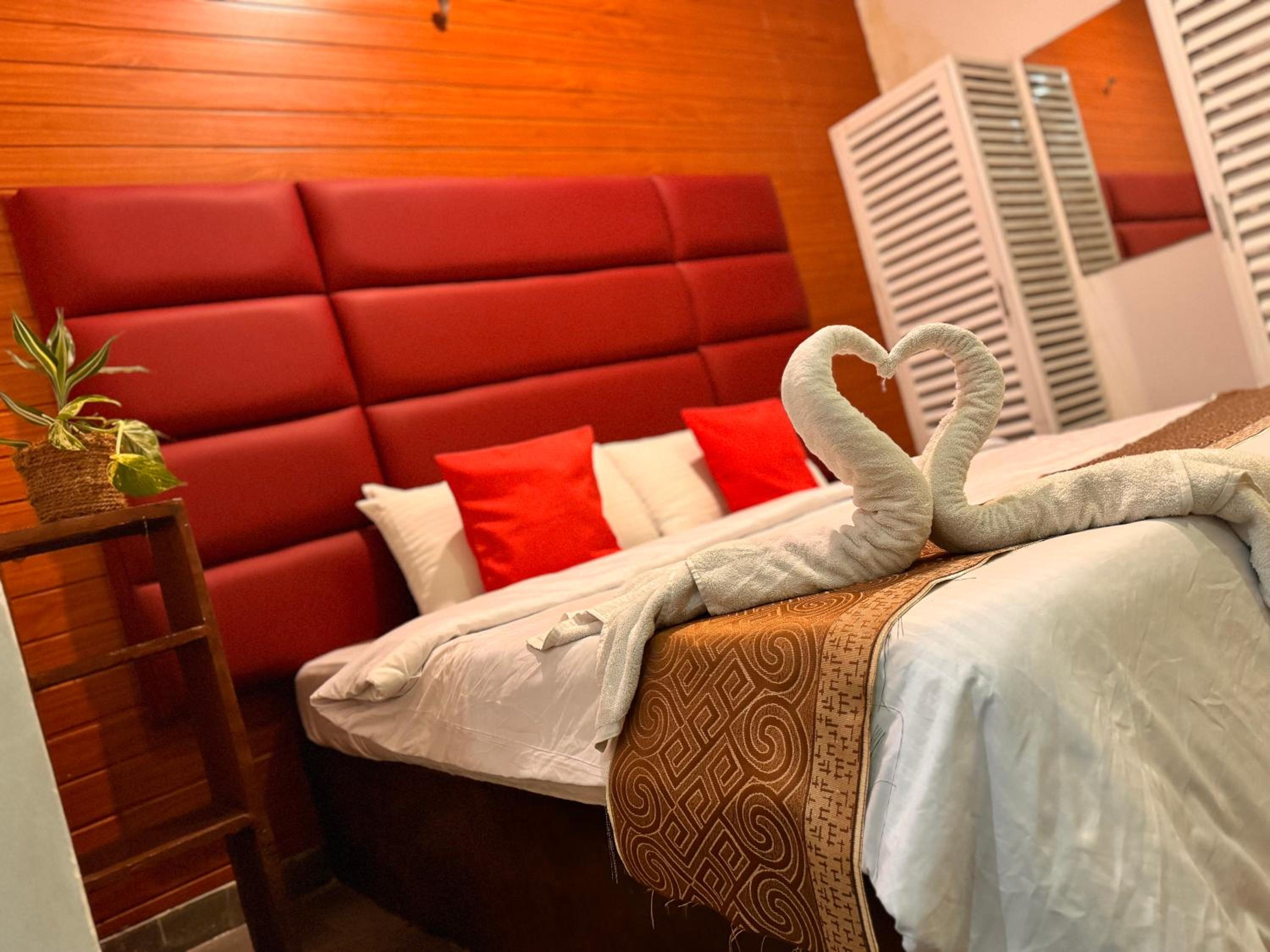 Deluxe King Room photo 3