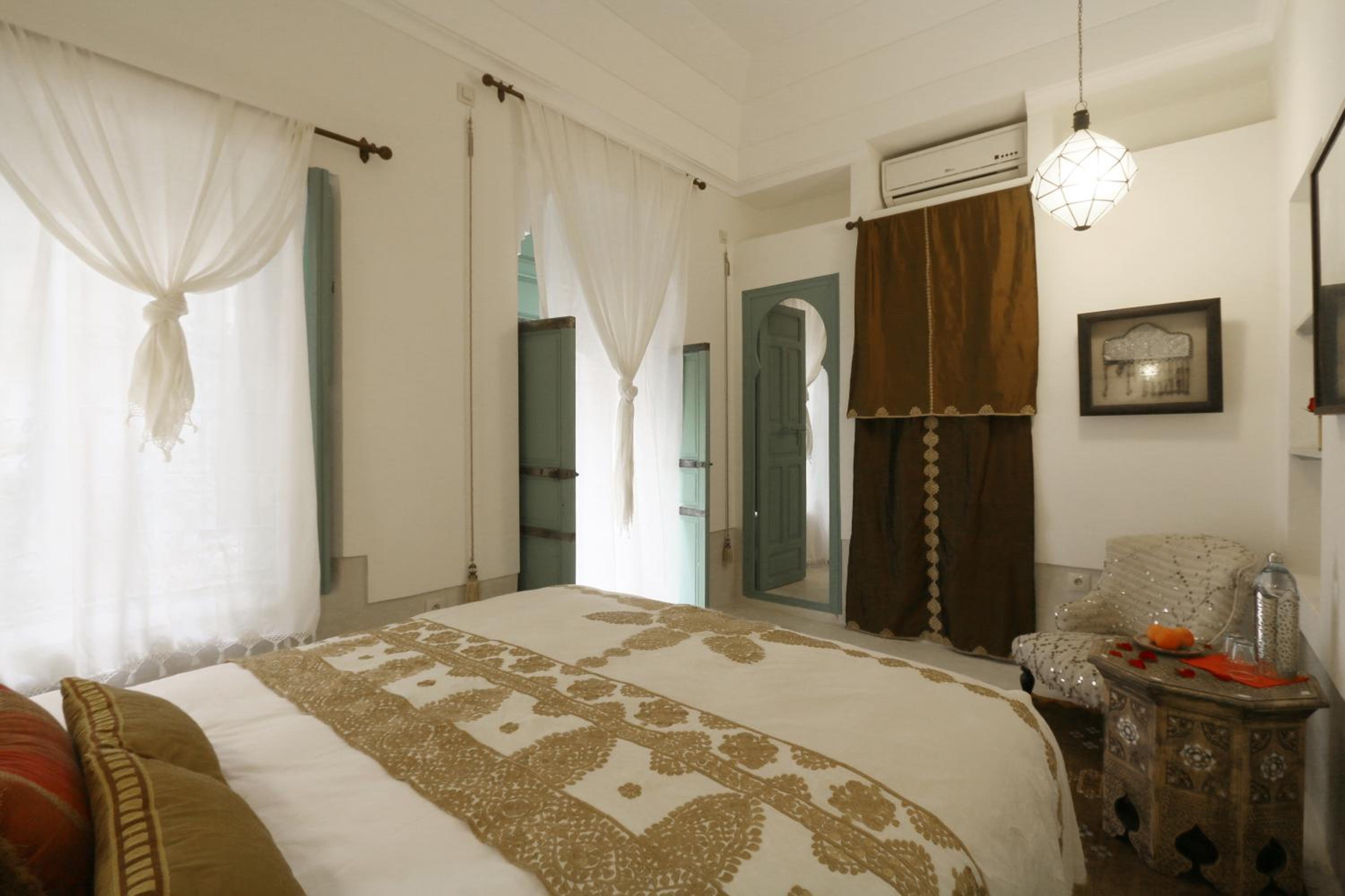 Standard Double Room - Photo 4