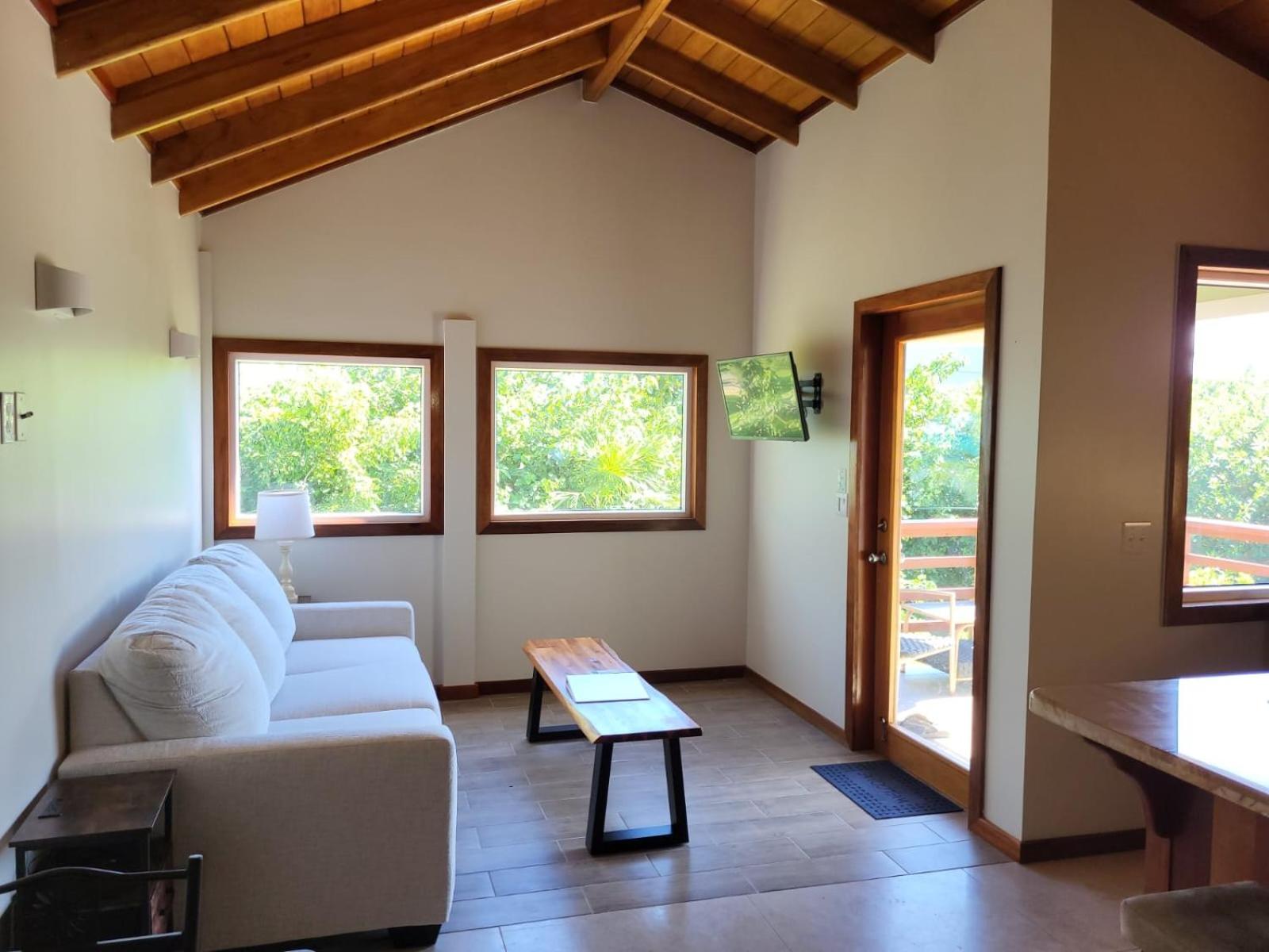One-Bedroom House photo 1