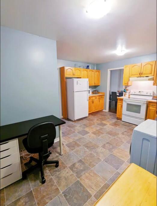 Three-Bedroom Apartment photo 3