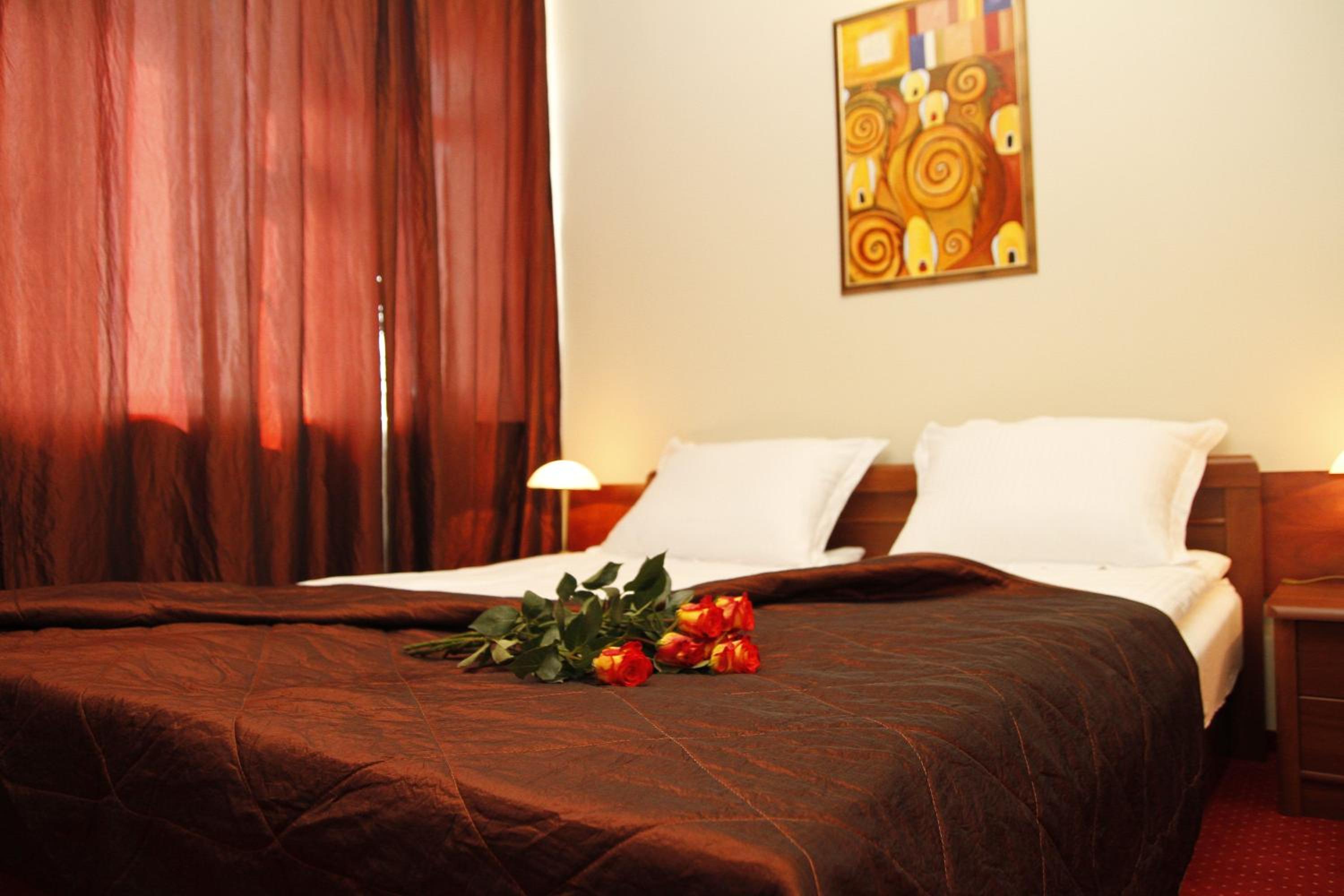 Double or Twin Room - Photo 2