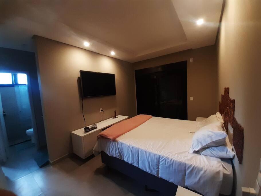 Three-Bedroom Vacation Home  photo 1