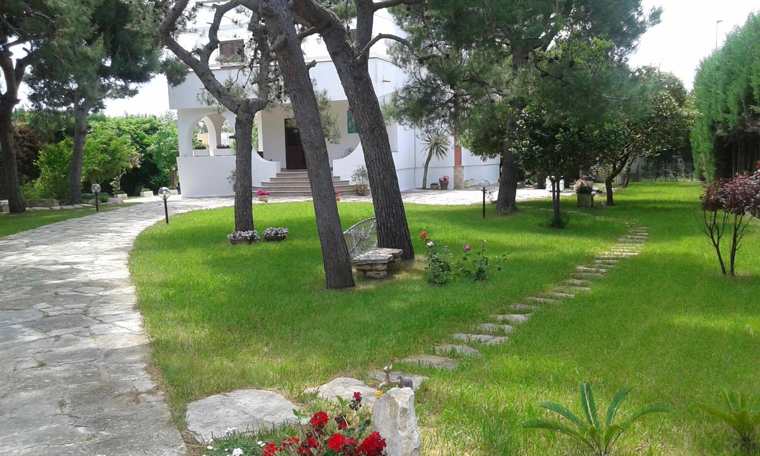 Apartment with Terrace and Garden View photo 2