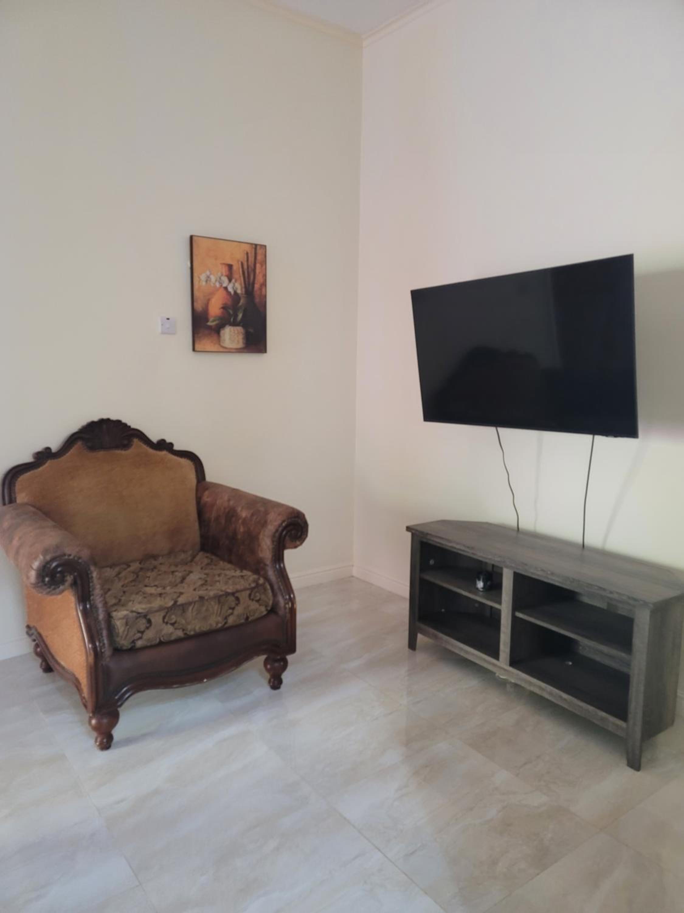 Apartment - Ground Floor photo 3