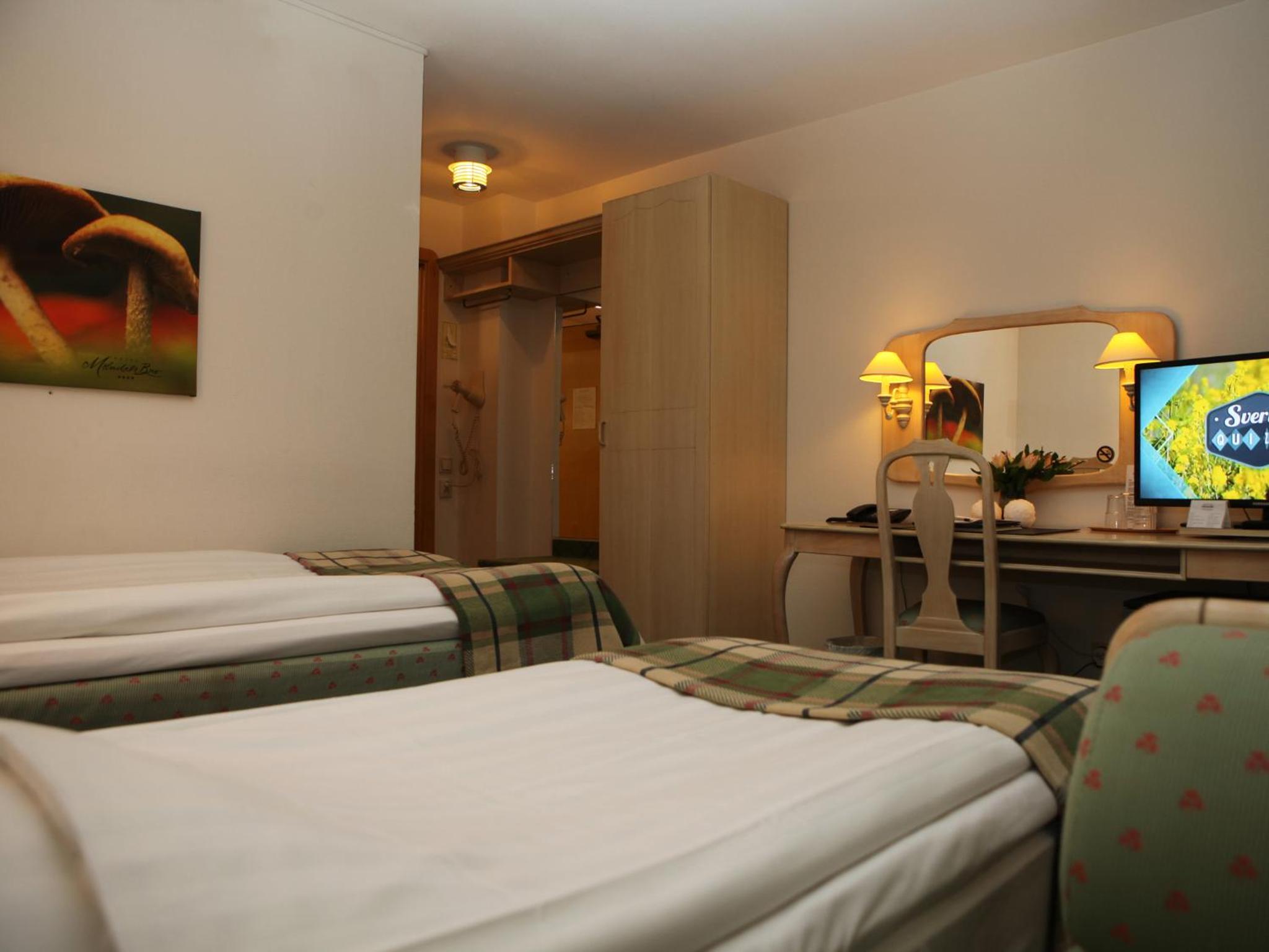 Economy Twin Room photo 2