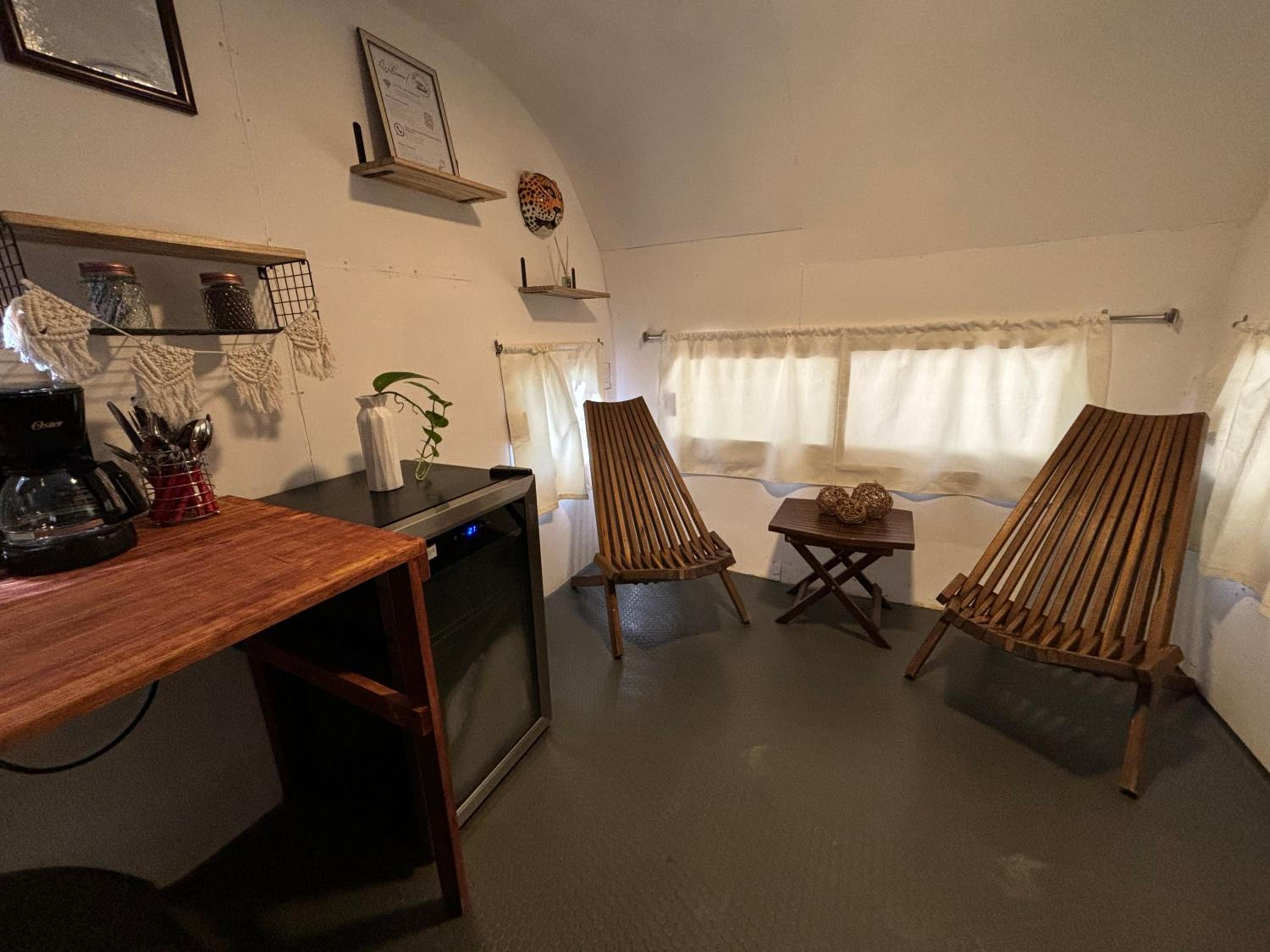 Mobile Home photo 3