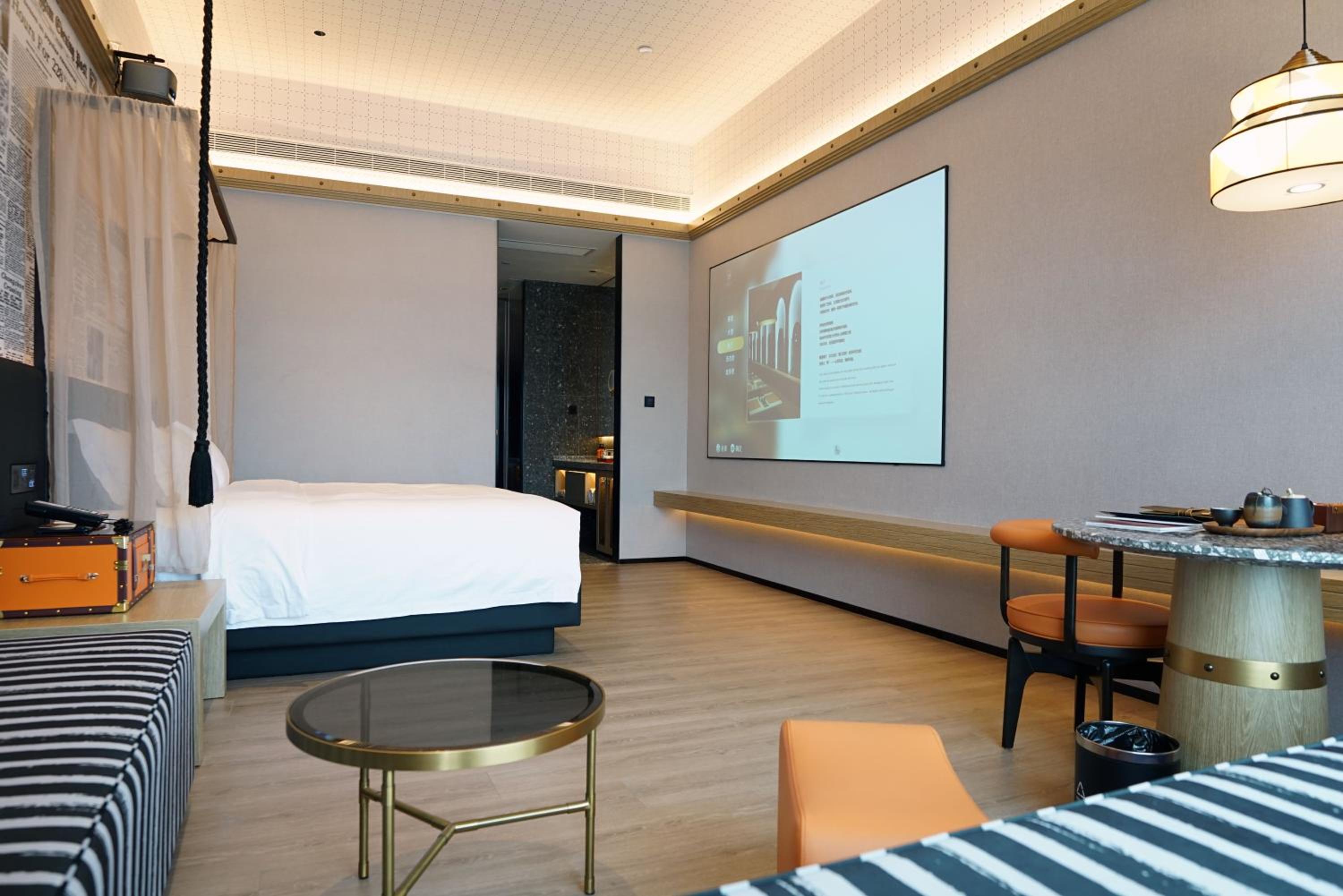 Superior King Room photo 2