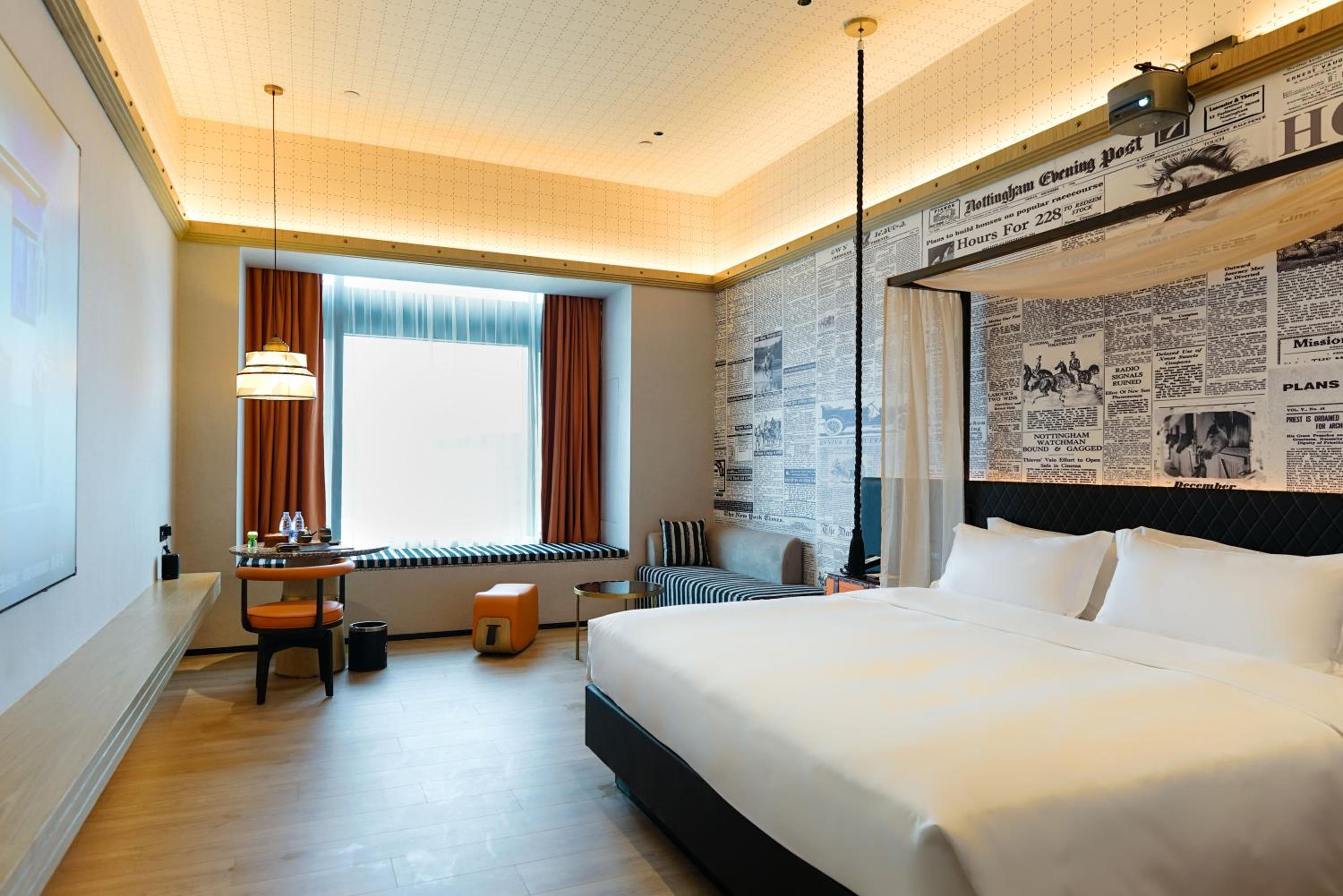 Standard King Room photo 1