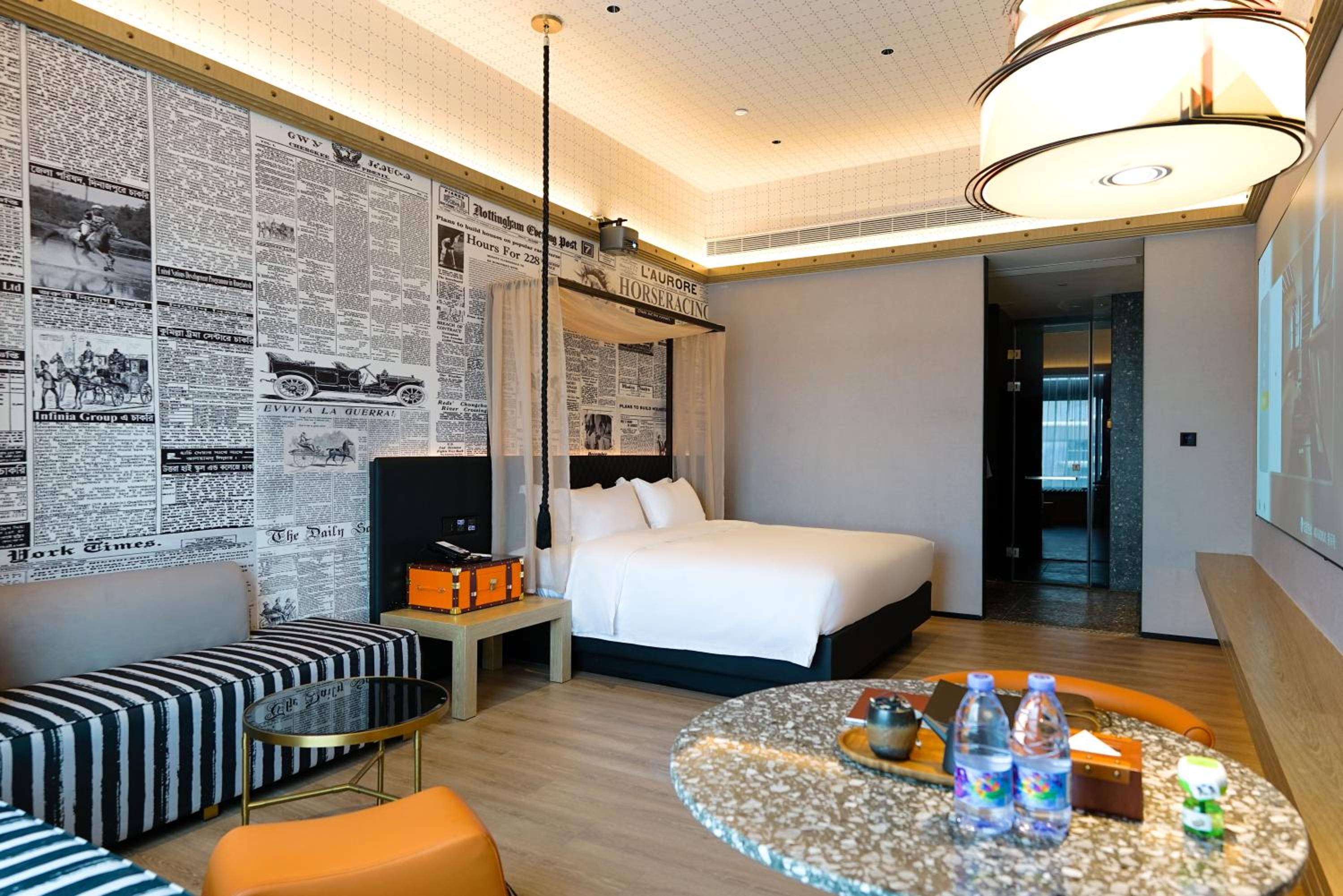 Standard King Room photo 3