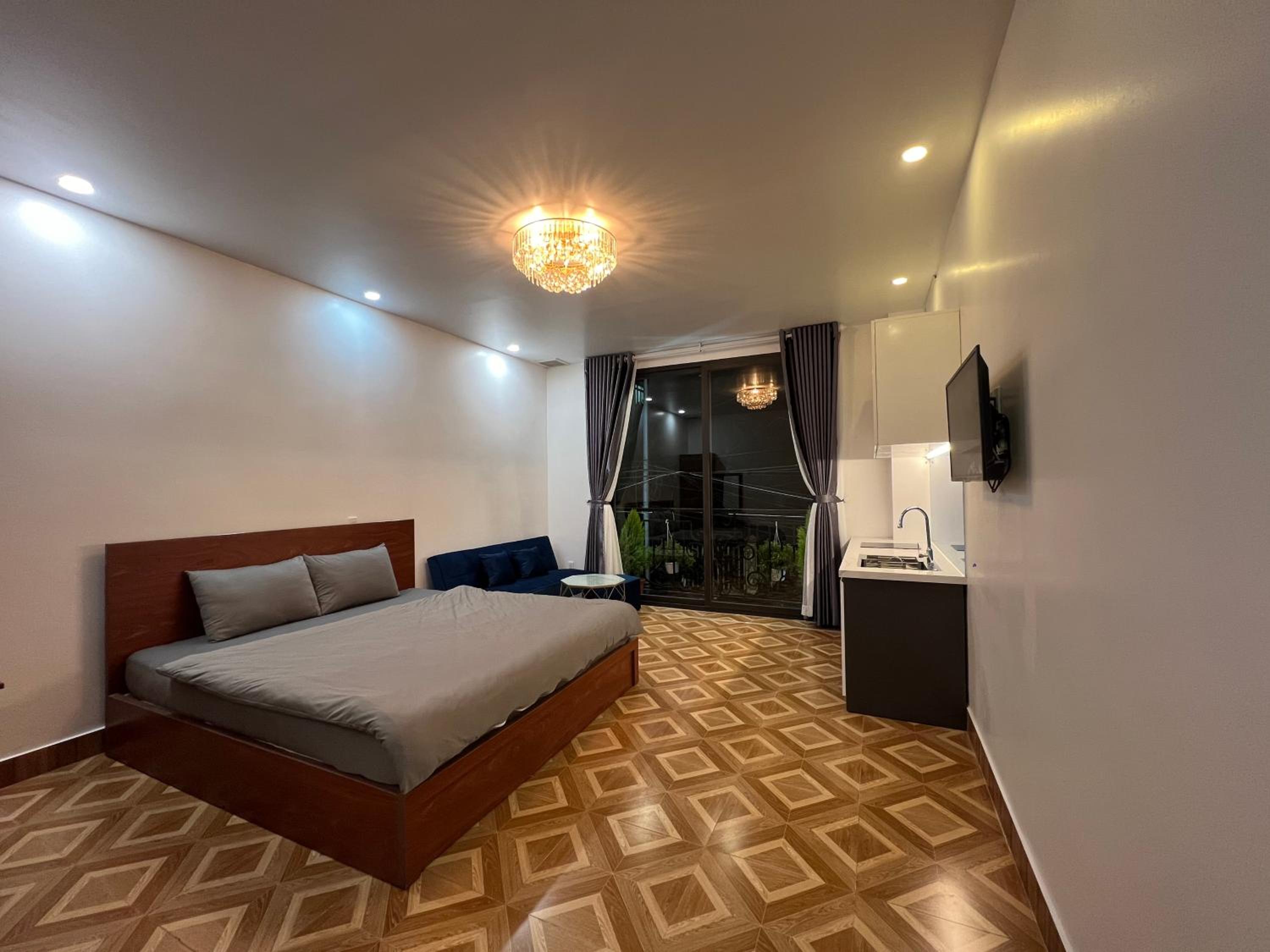 One-Bedroom Apartment with Balcony photo 3