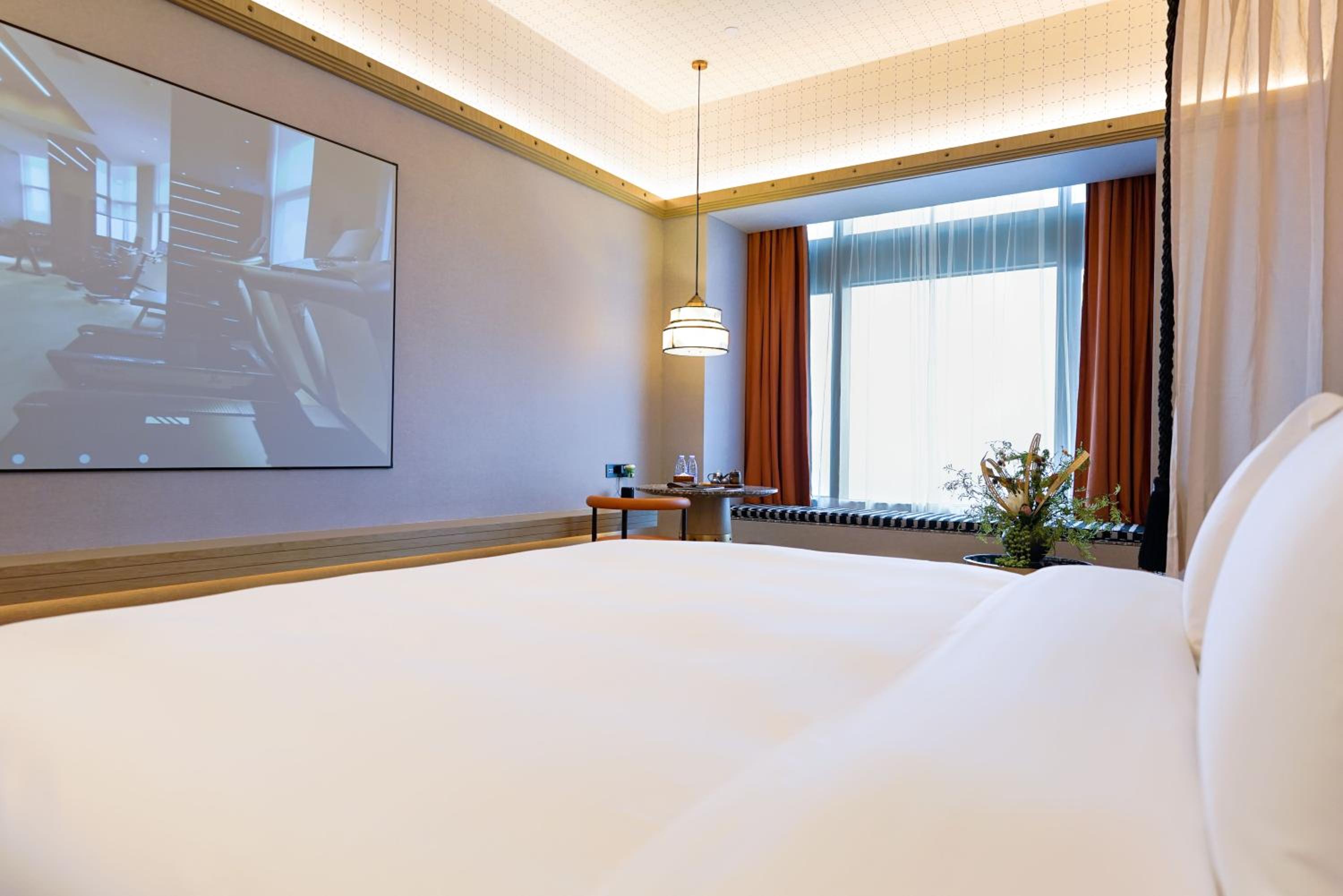 Deluxe King Room photo 3