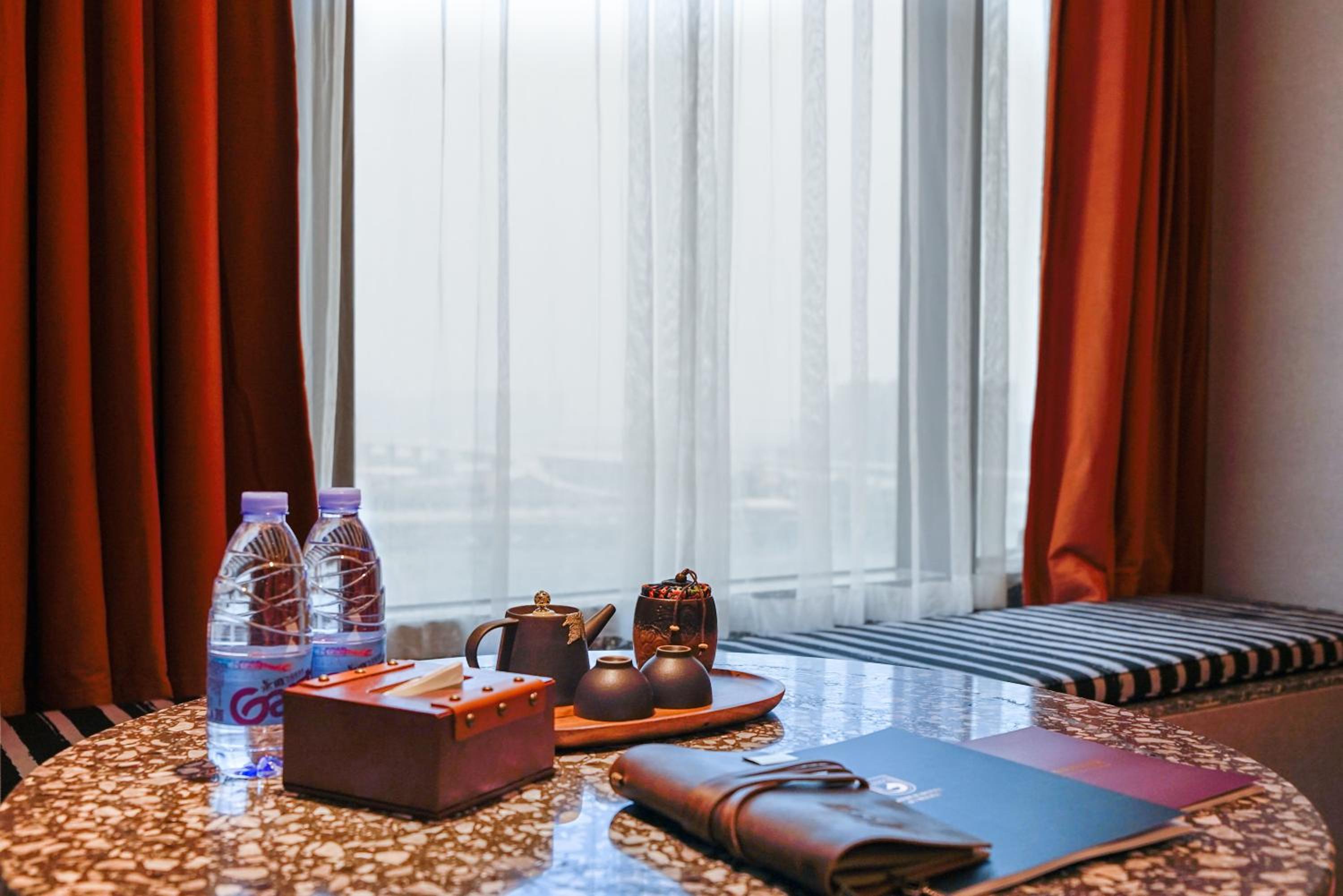 Deluxe King Room photo 2