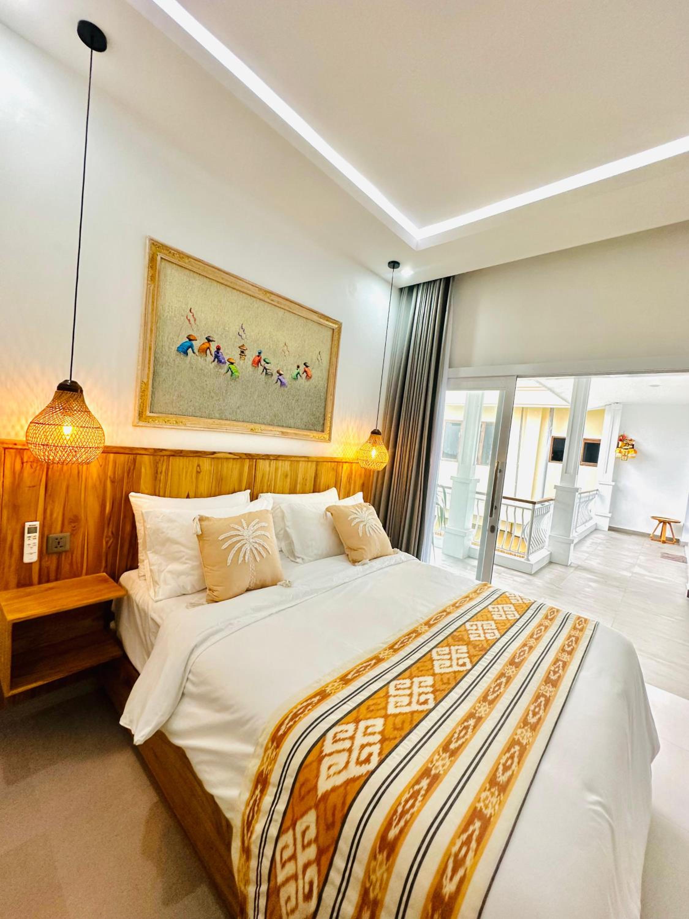 Deluxe Double Room with Balcony photo 1