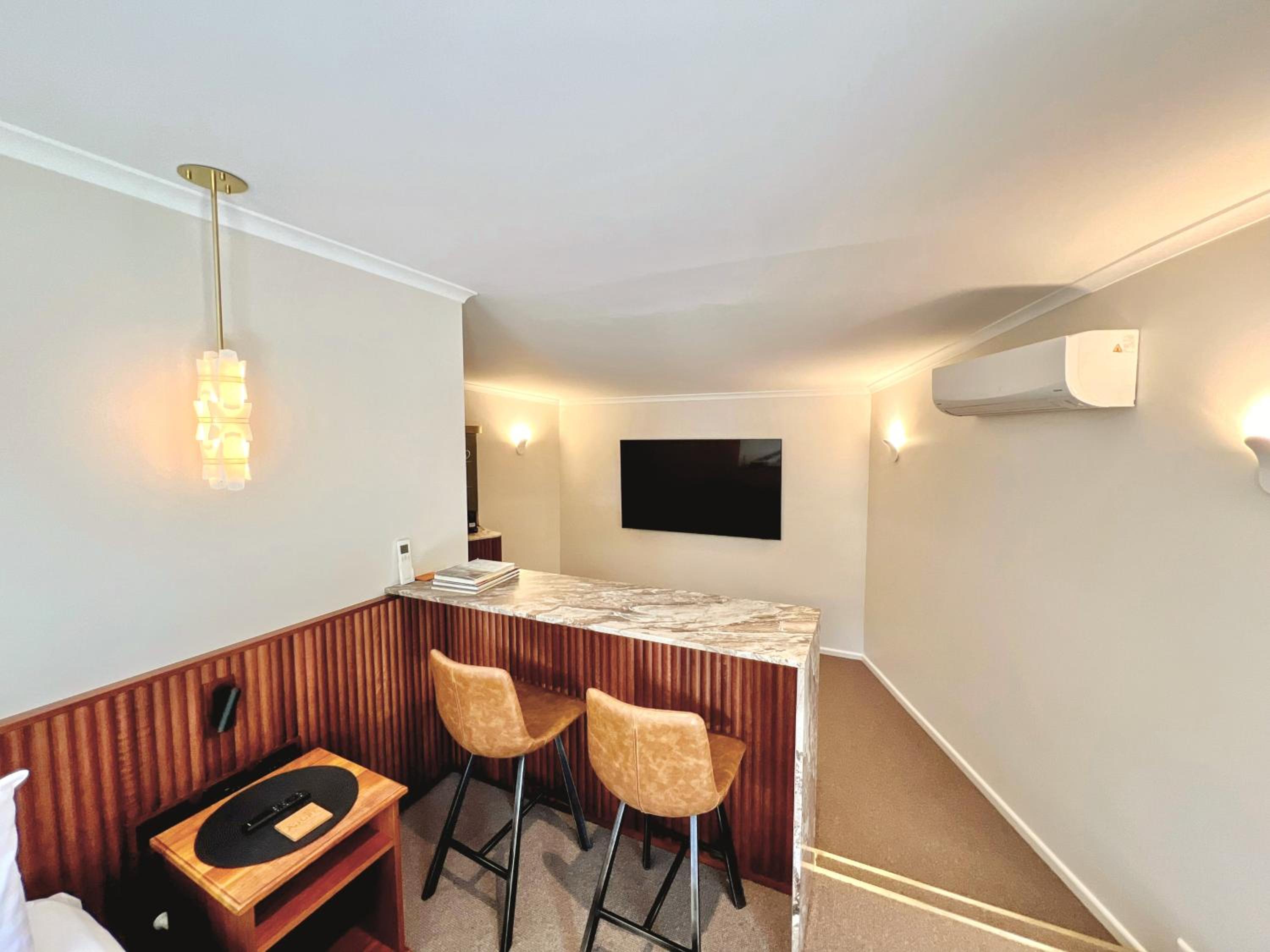 The Storyteller's Suite photo 2