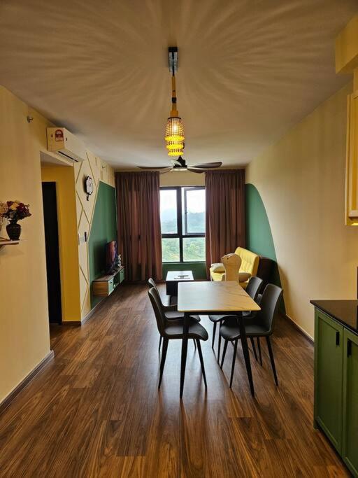 Two-Bedroom Apartment with Mountain View photo 1
