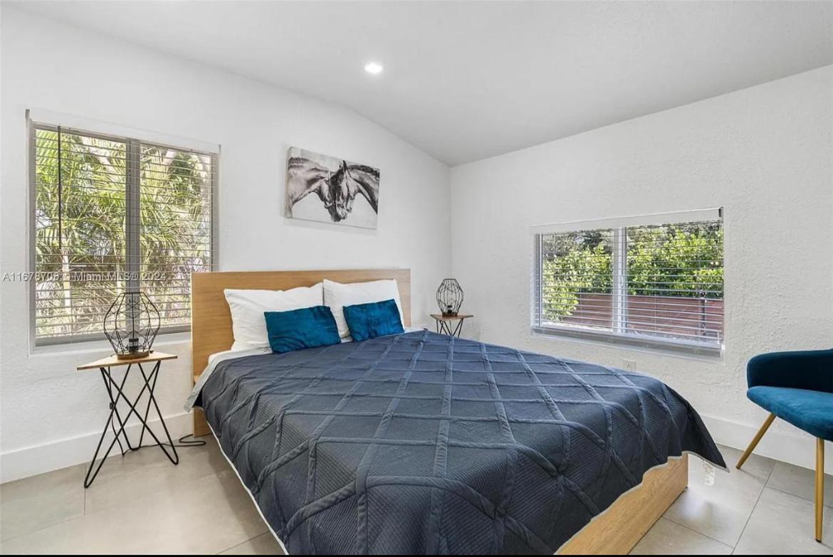 Three-Bedroom Villa photo 2