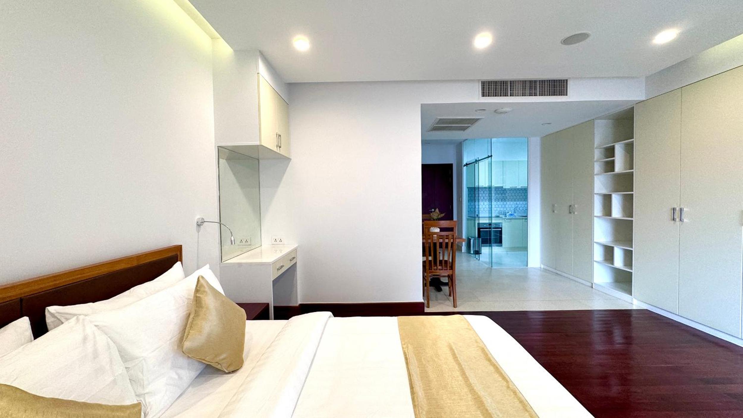Deluxe Double Room - Photo 9