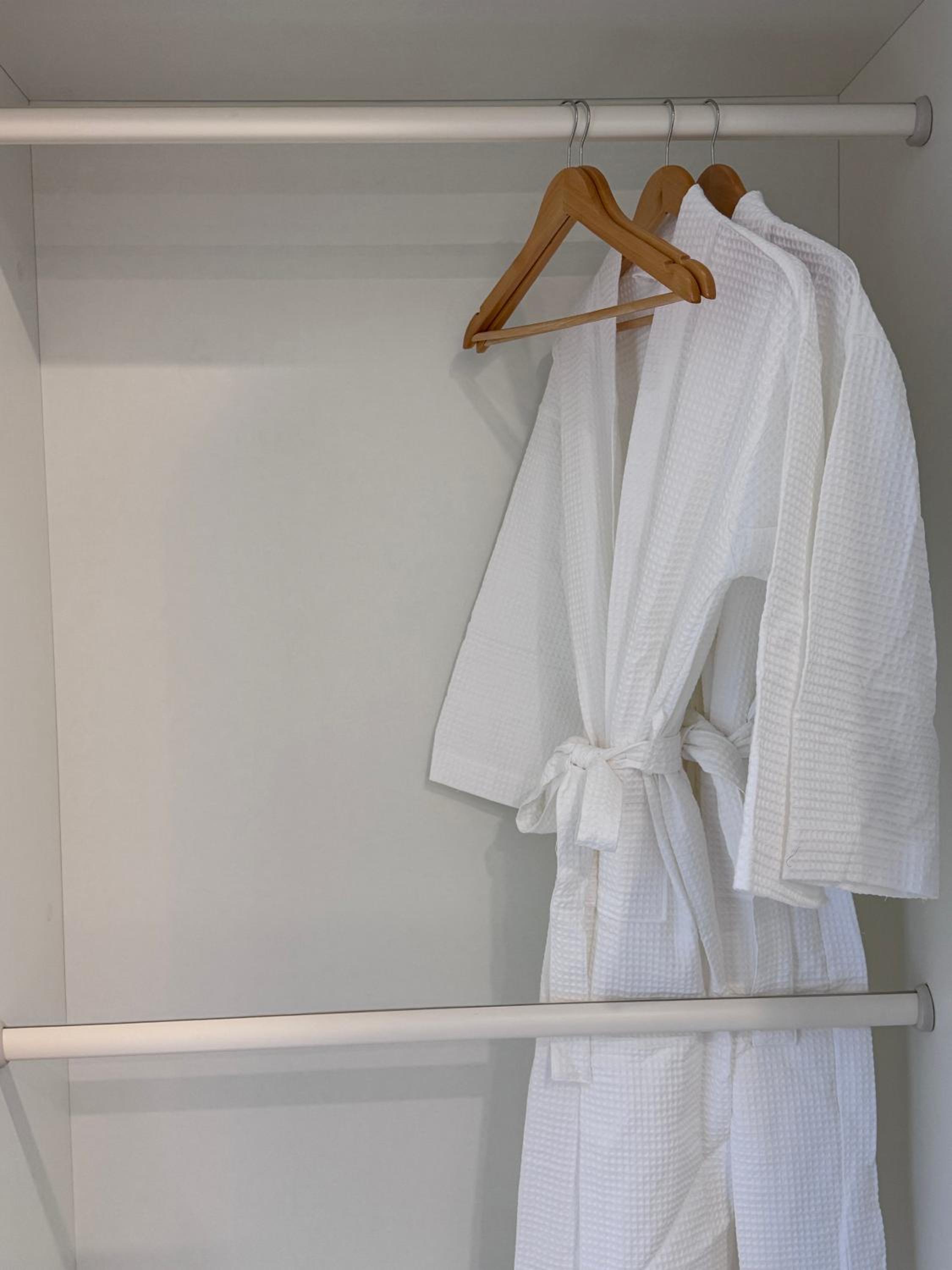 Deluxe Double Room - Photo 12