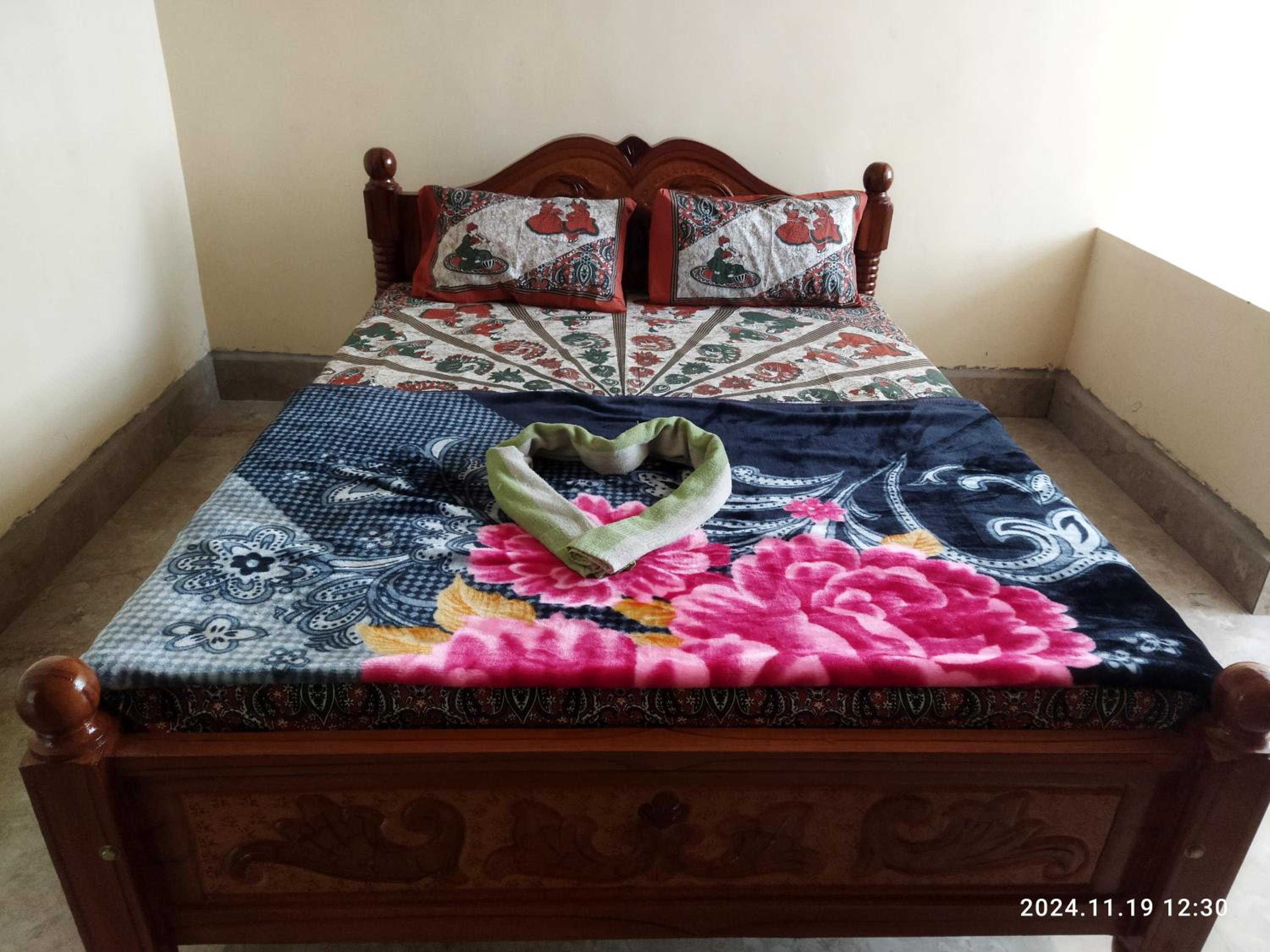 Deluxe Queen Suite photo 1