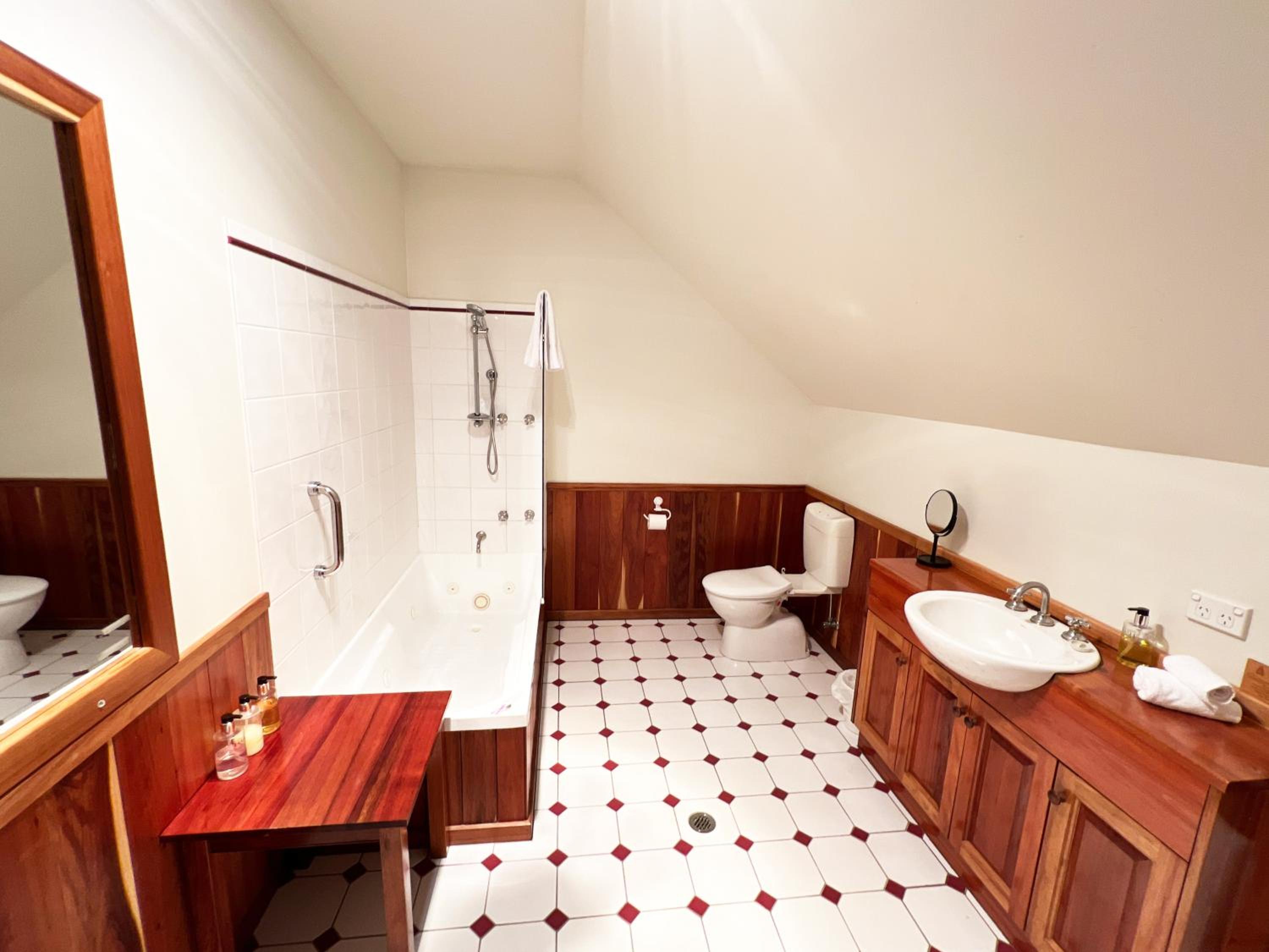 One-Bedroom Suite photo 2