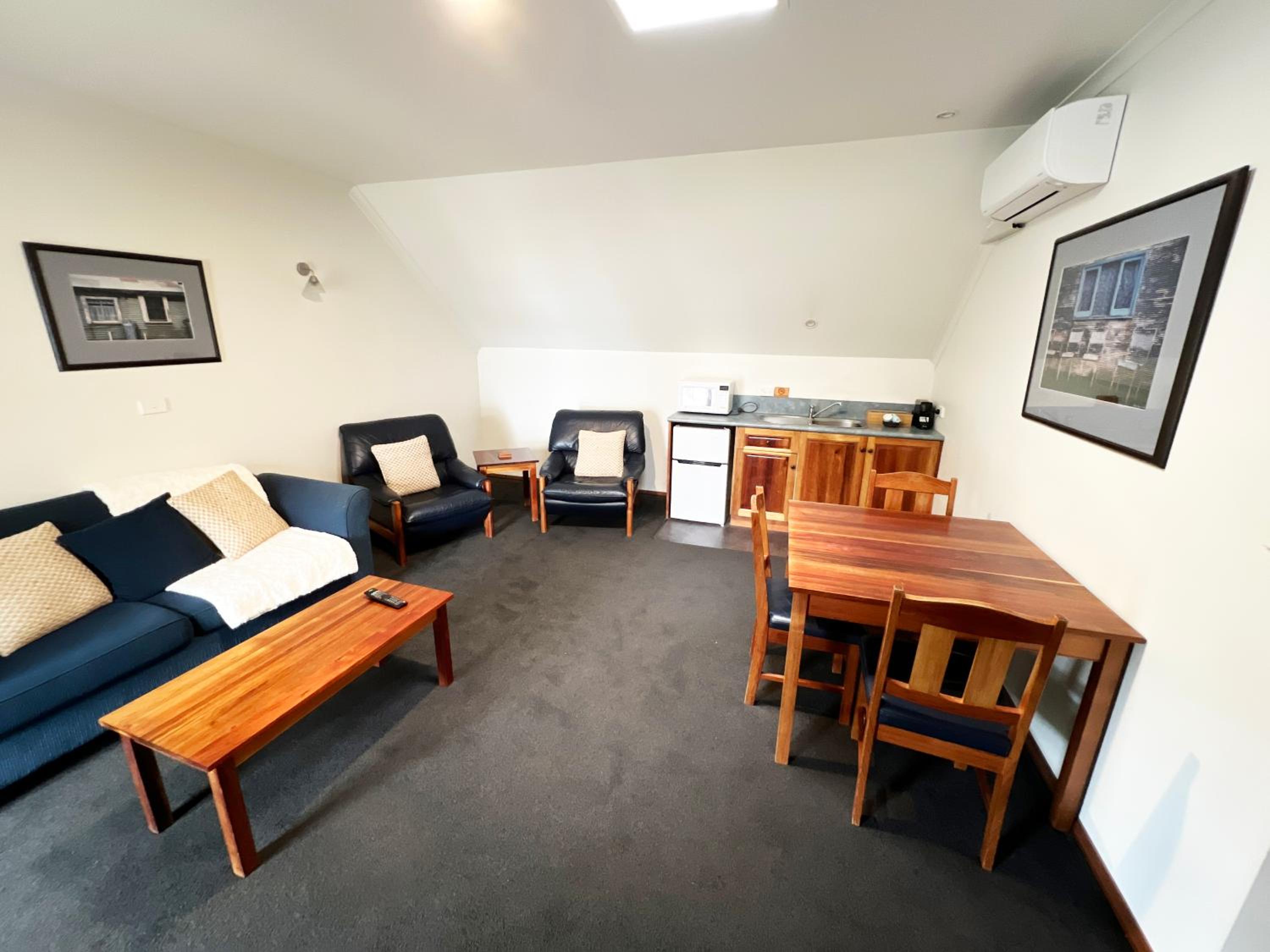 One-Bedroom Suite photo 3