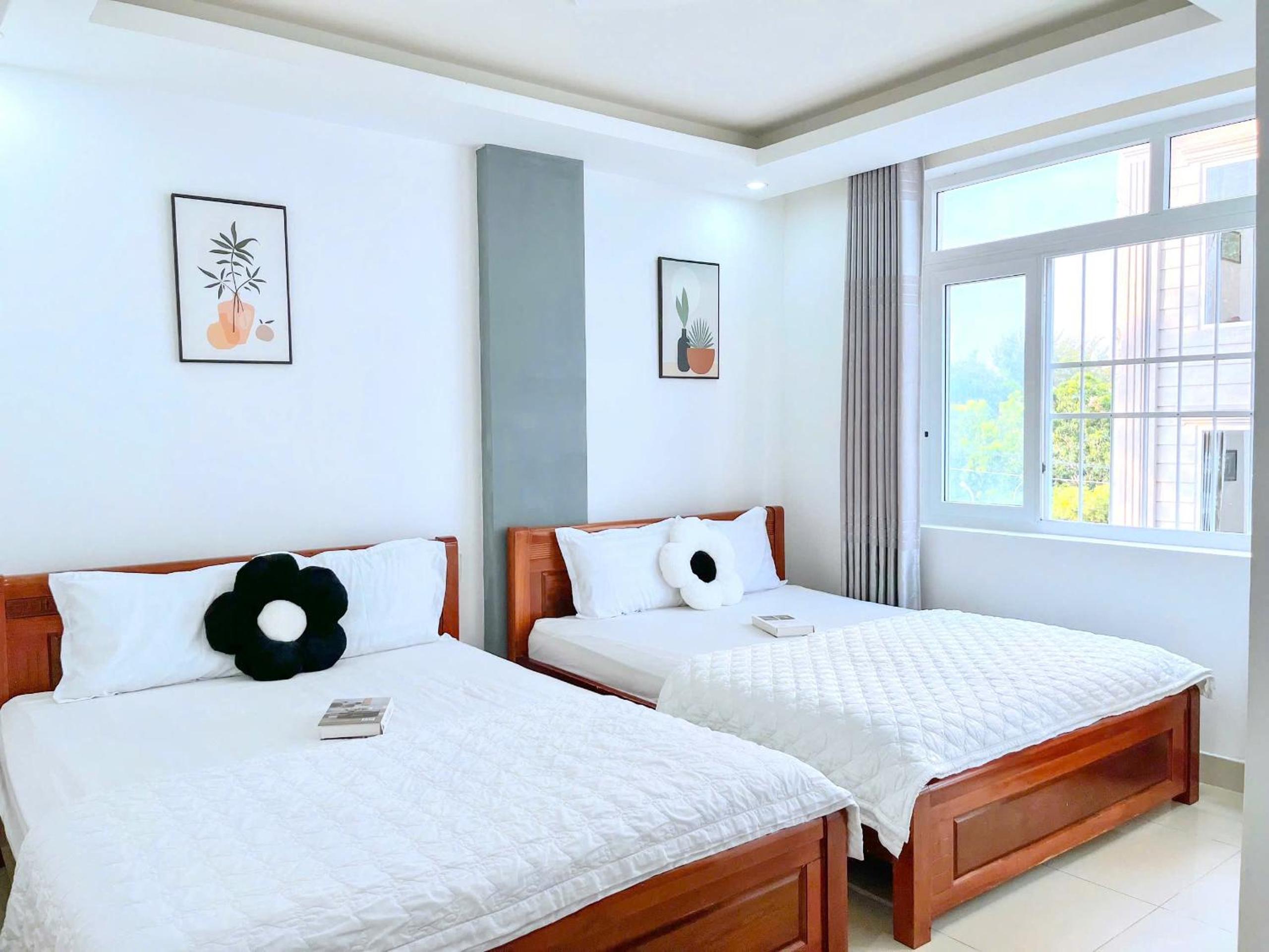 Quadruple Room With Balcony - Photo 8