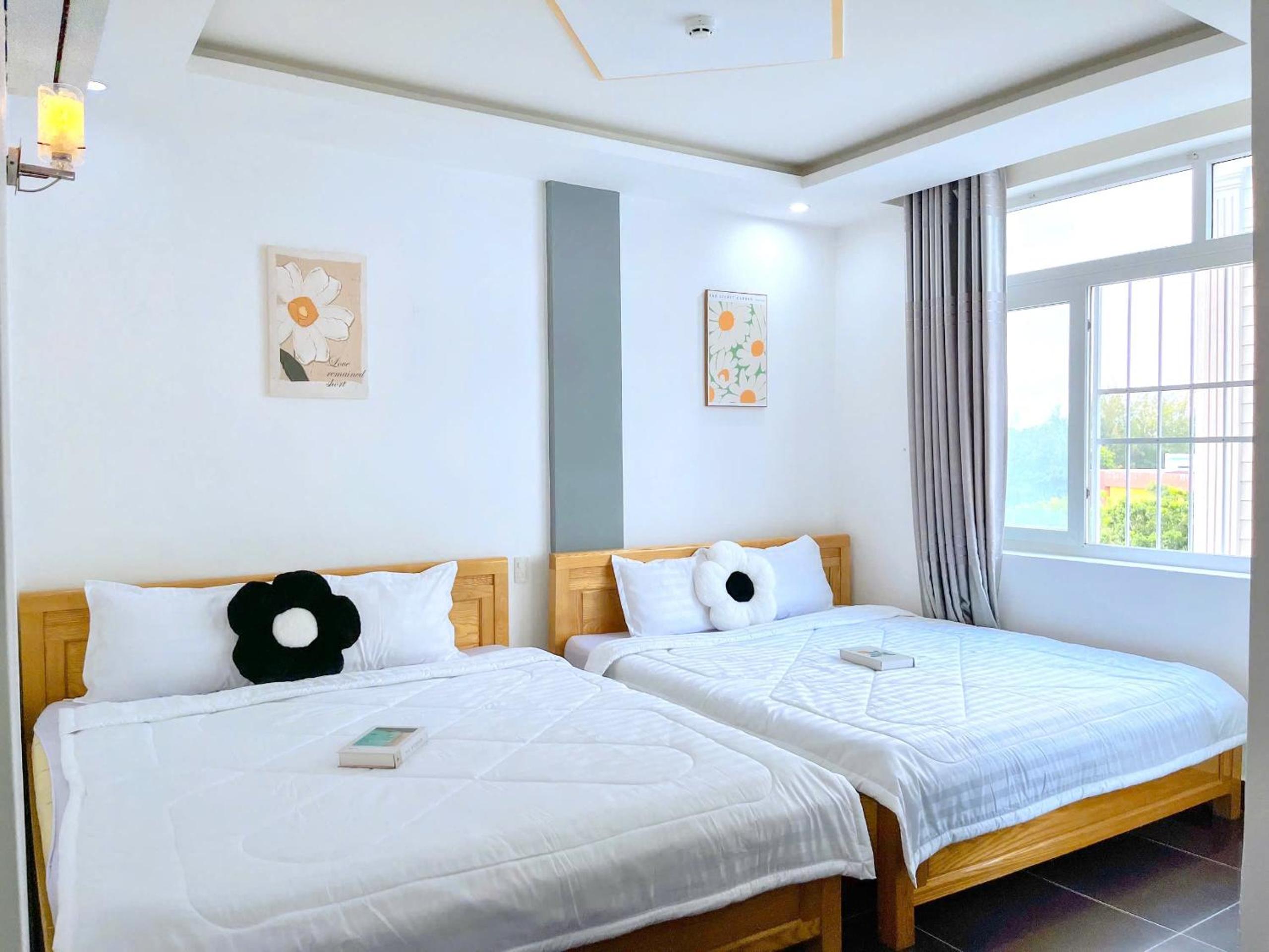 Quadruple Room With Balcony - Photo 7