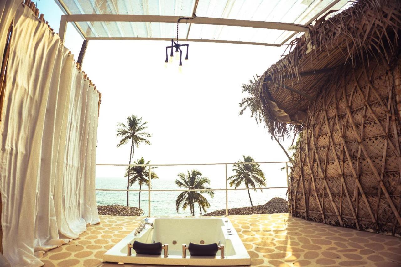 Deluxe Double Room with Sea View photo 2