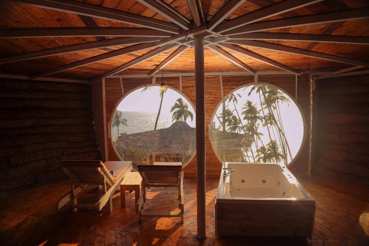 Queen Room with Sea View