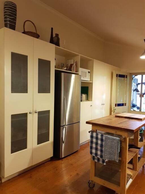Three-Bedroom House photo 3