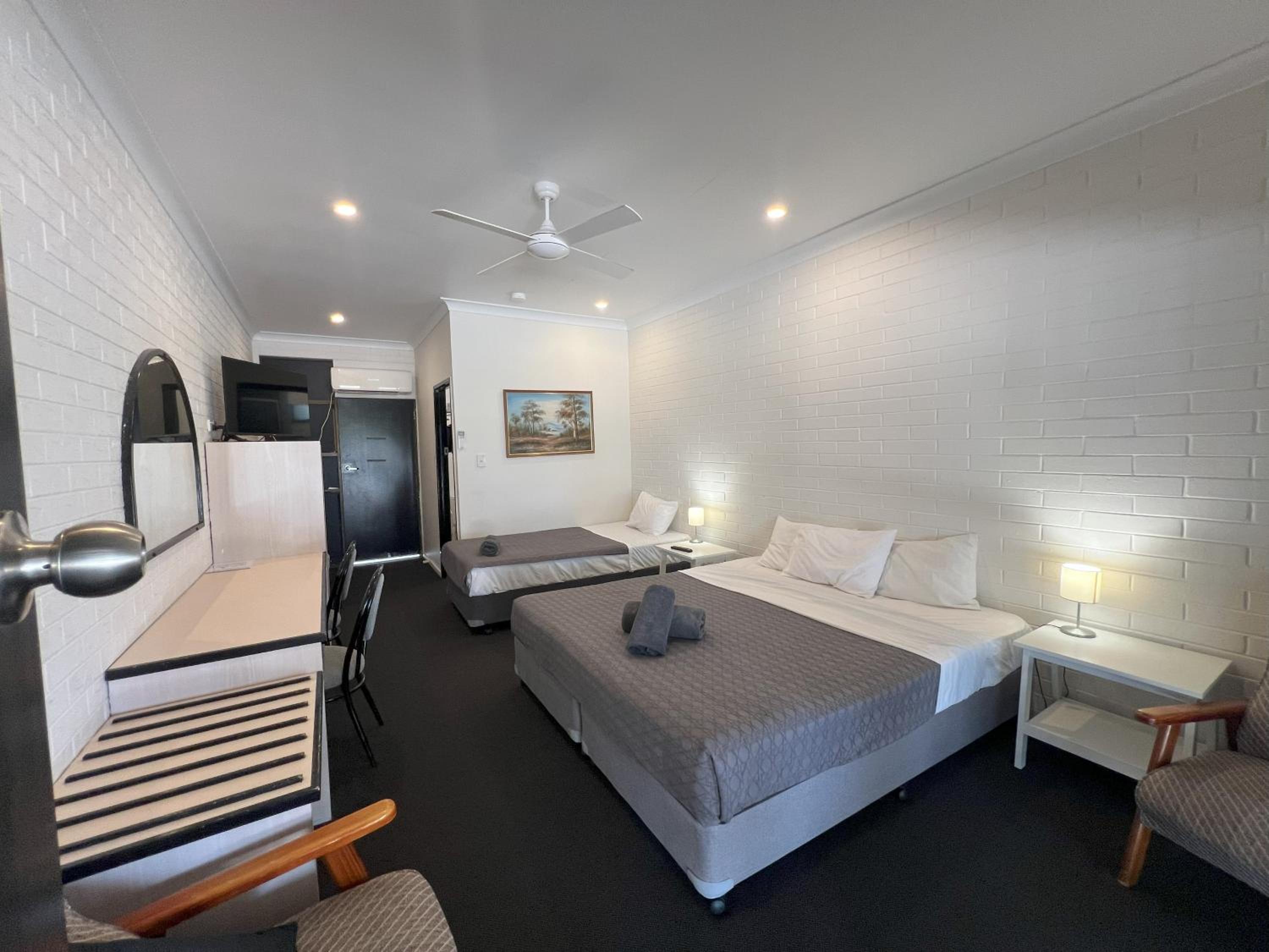 Deluxe Twin Room - Photo 6
