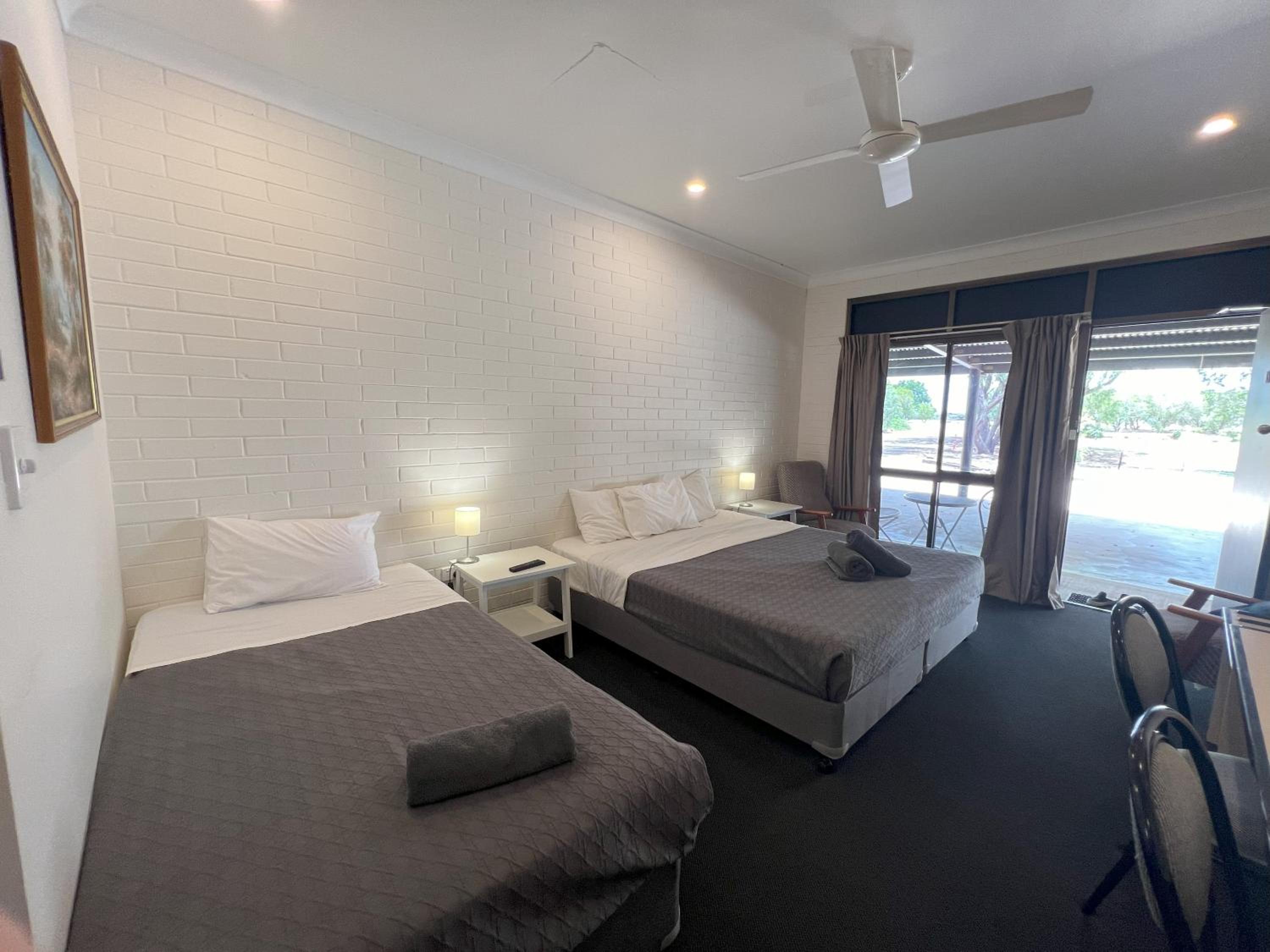 Deluxe Twin Room - Photo 5