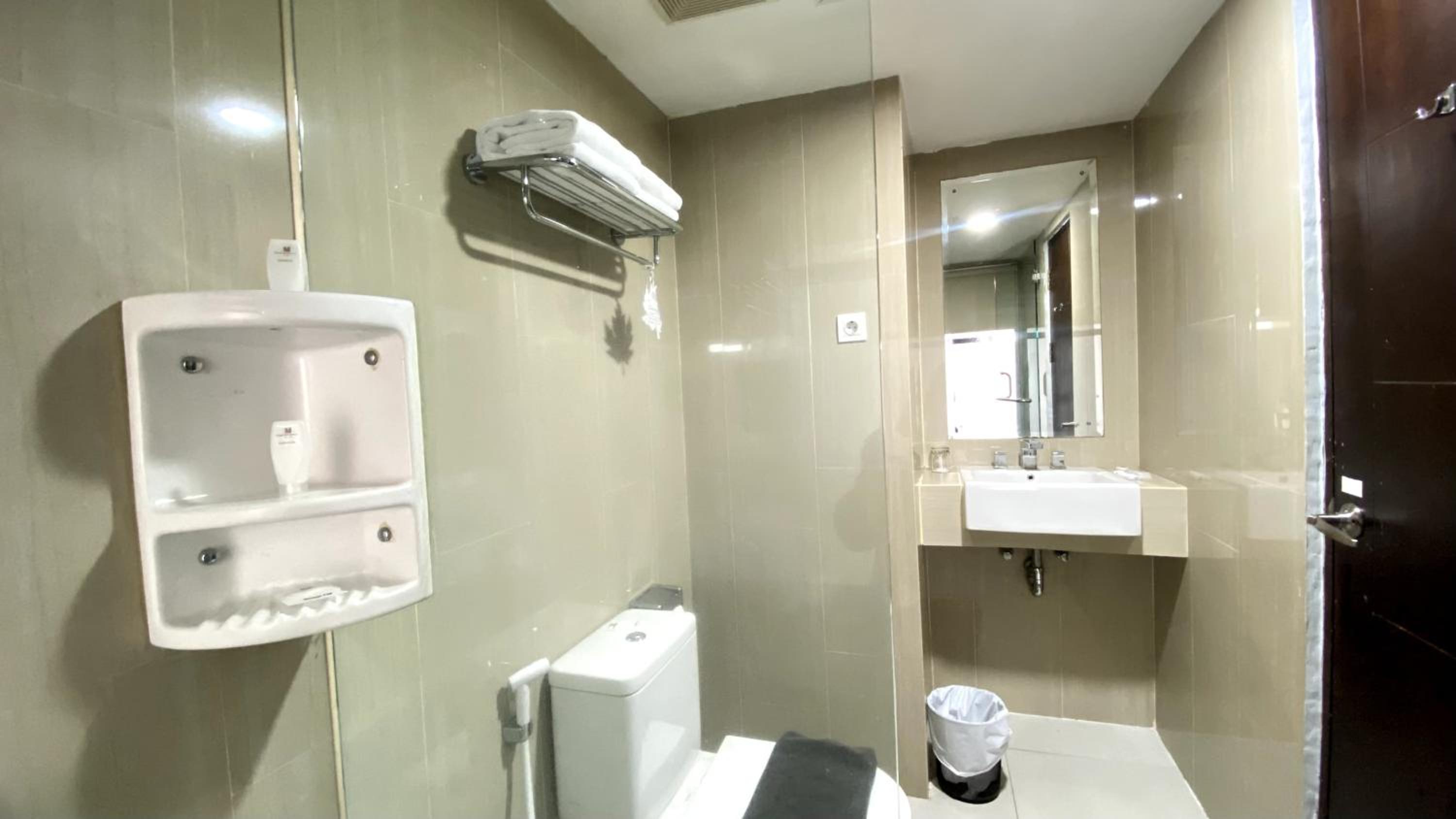 Deluxe Twin Room photo 2