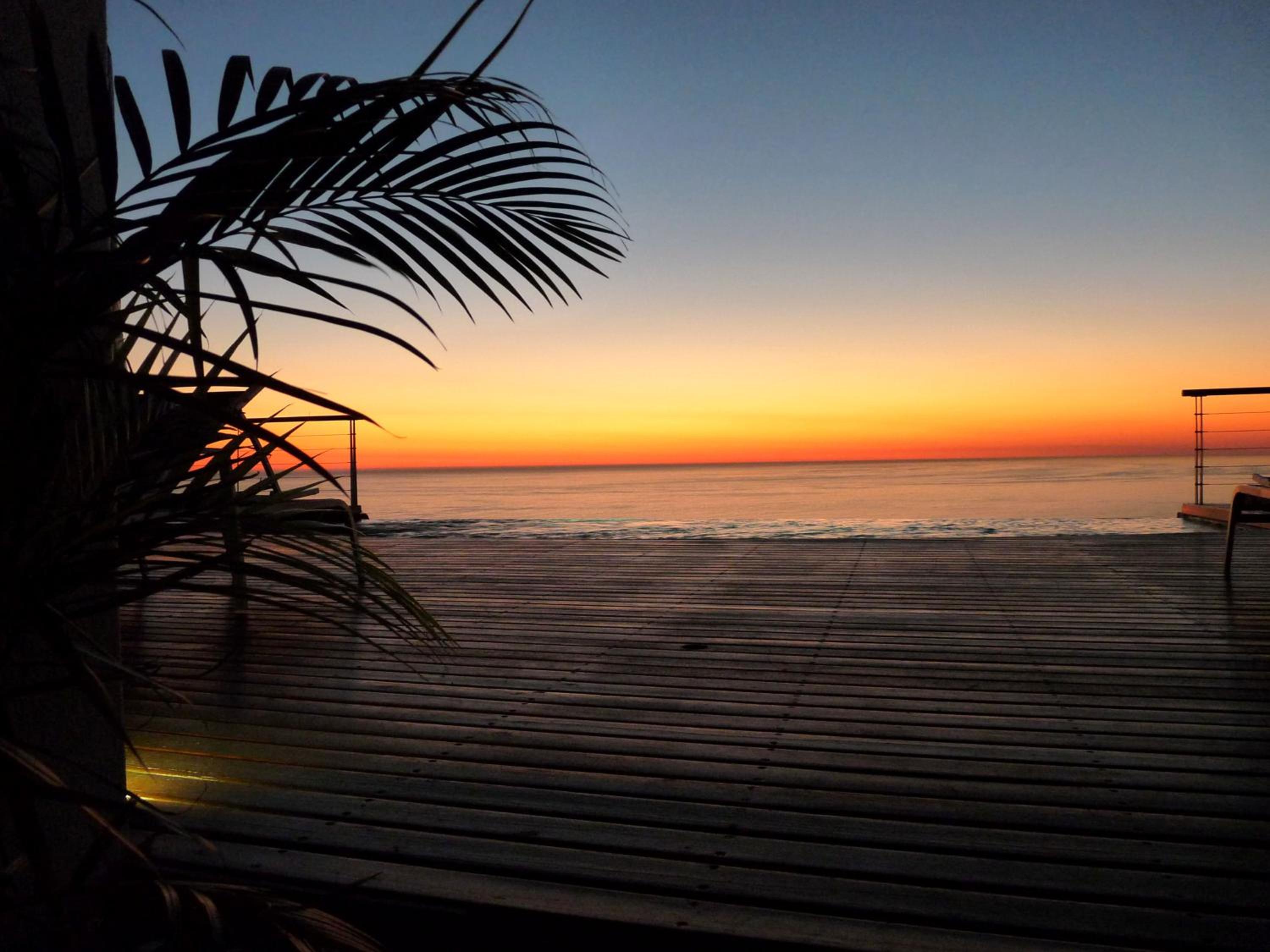 Deluxe Suite with Terrace and Sea View - Sunset Suite - Photo 2