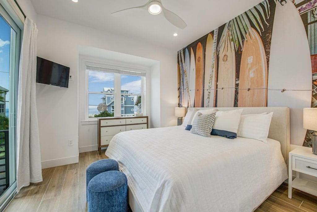 Eight-Bedroom House photo 2