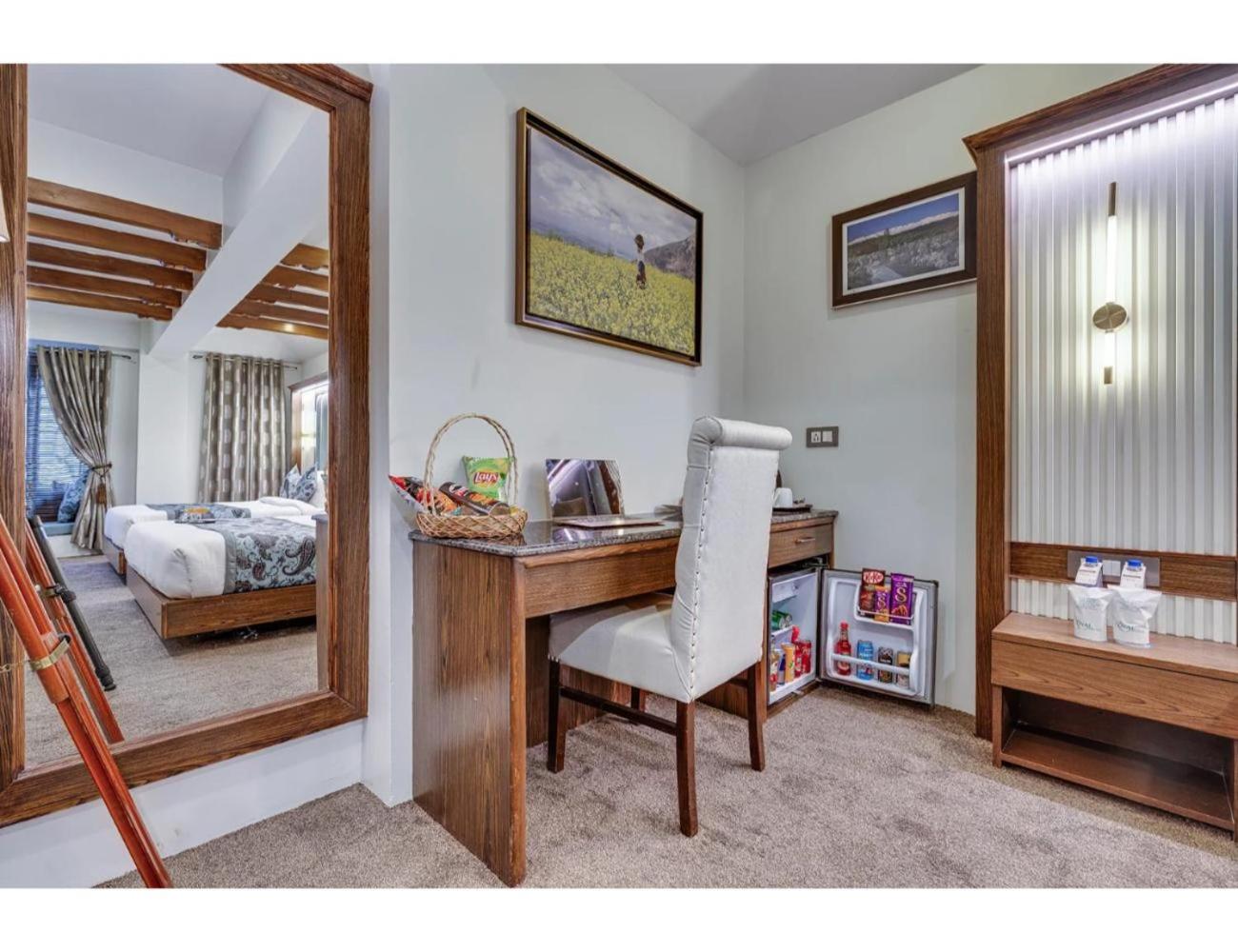 Double Room - Photo 5