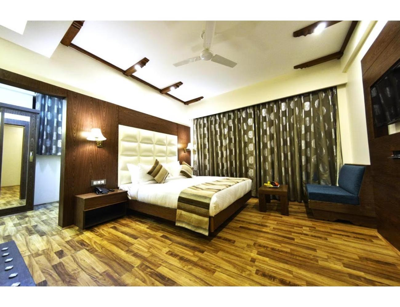 Double Room - Photo 2
