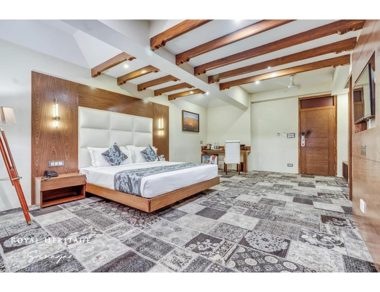 Double Room - Photo 14