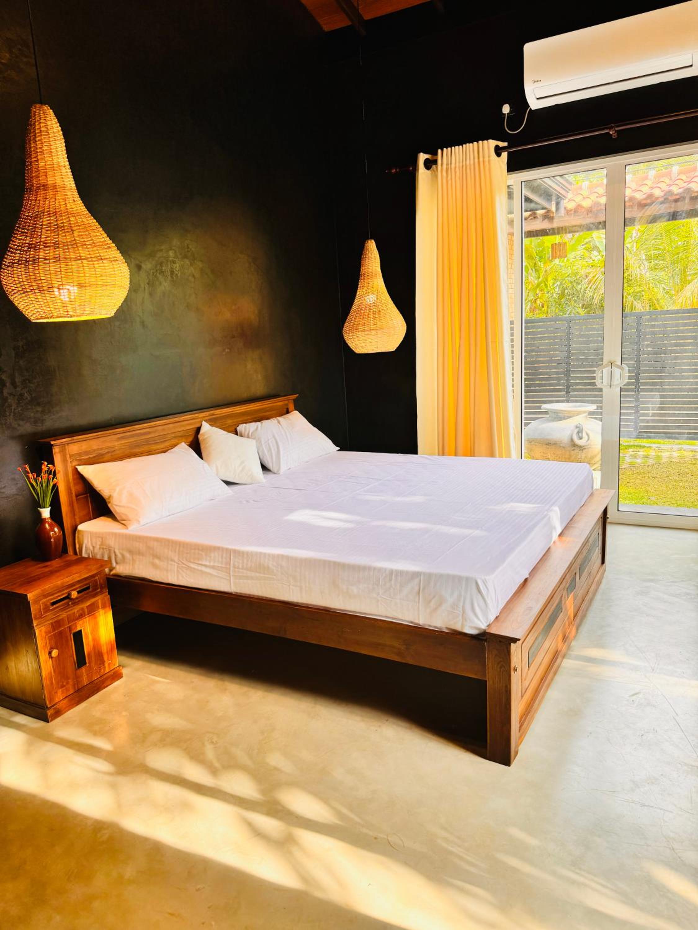 Deluxe Room (2 Adults + 1 Child) photo 1