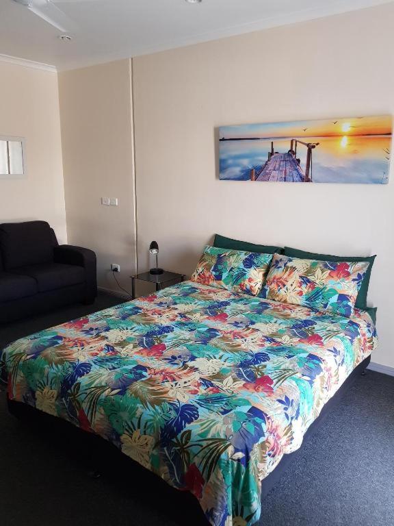 Double Room with Spa Bath photo 2