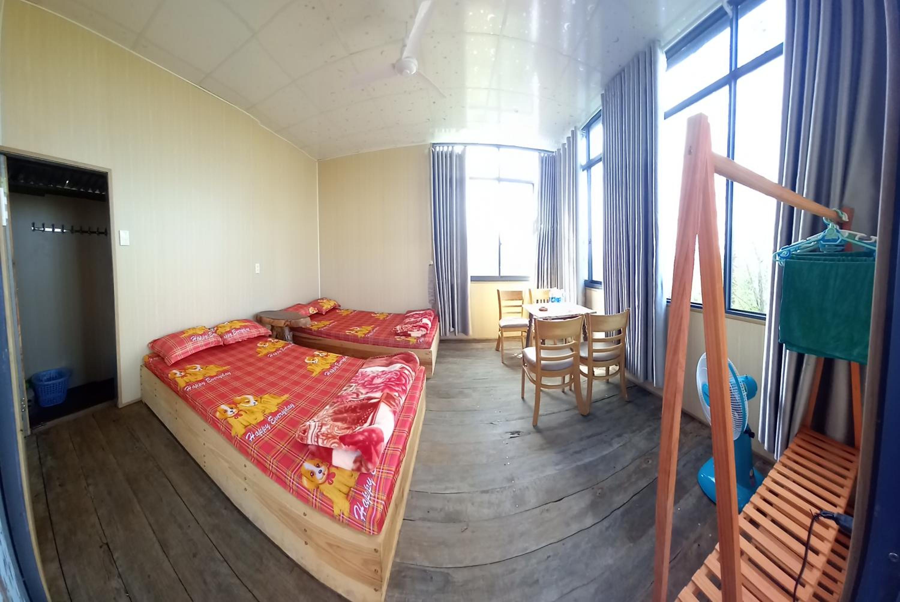 Quadruple Room With Mountain View photo 1